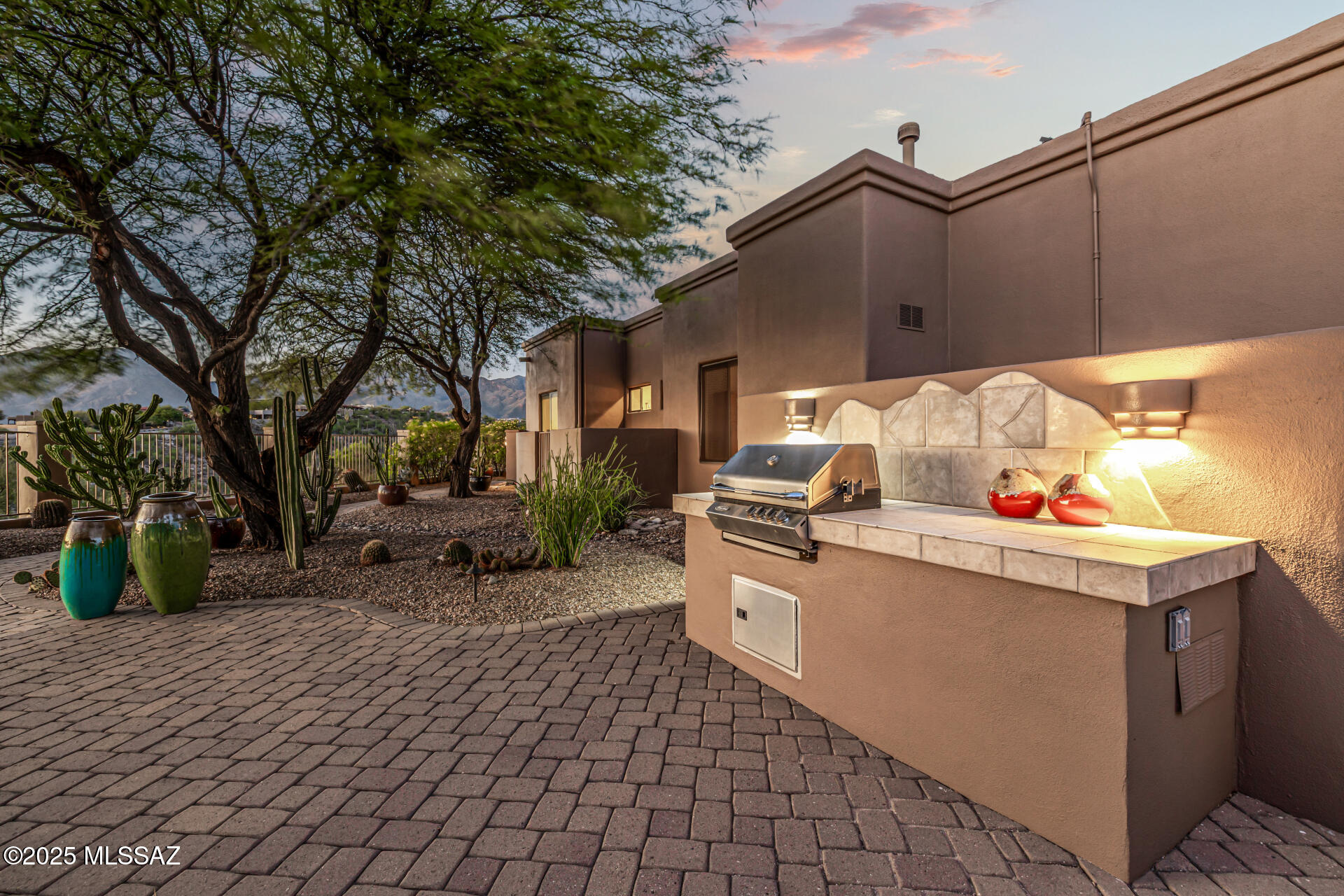 Sabino Mountain (1-290) - Residential