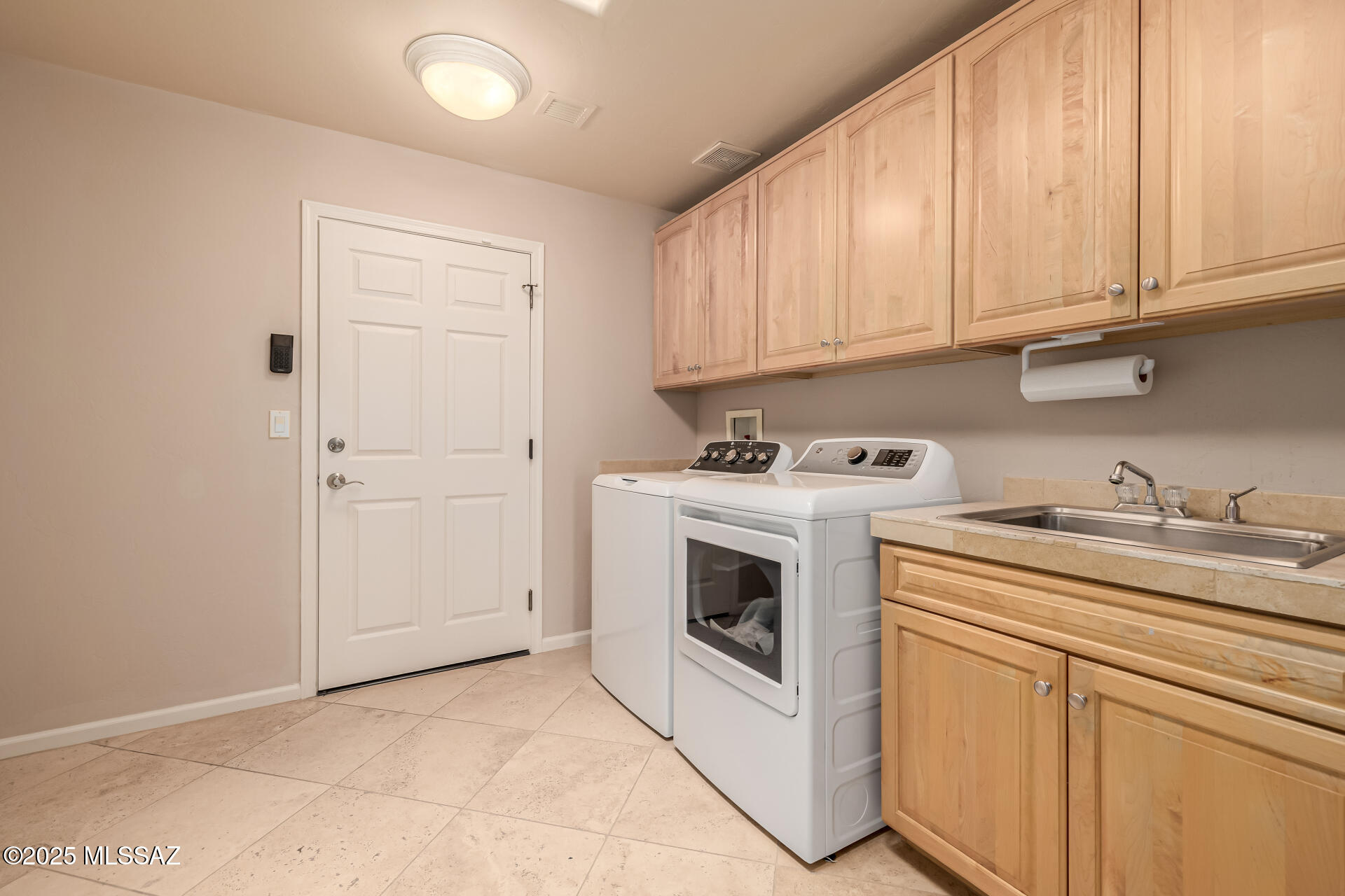 Sabino Mountain (1-290) - Residential
