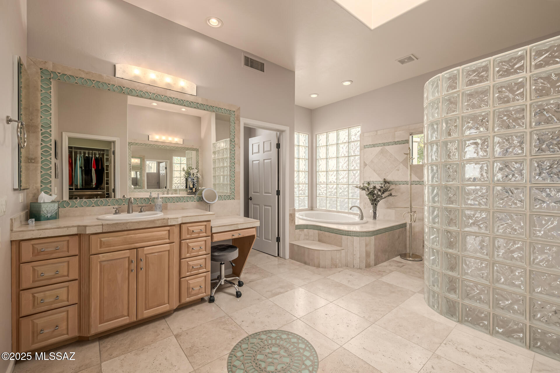 Sabino Mountain (1-290) - Residential
