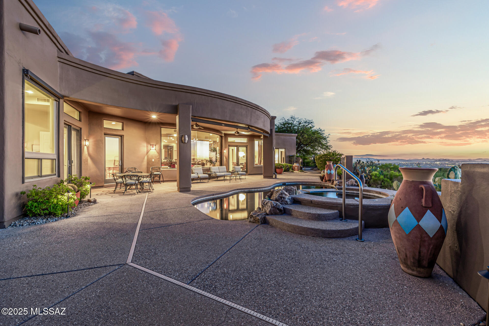 Sabino Mountain (1-290) - Residential
