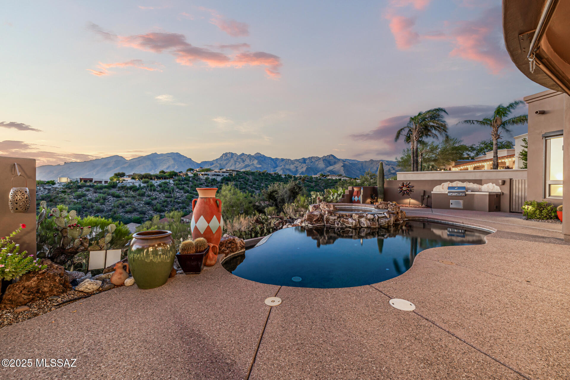 Sabino Mountain (1-290) - Residential