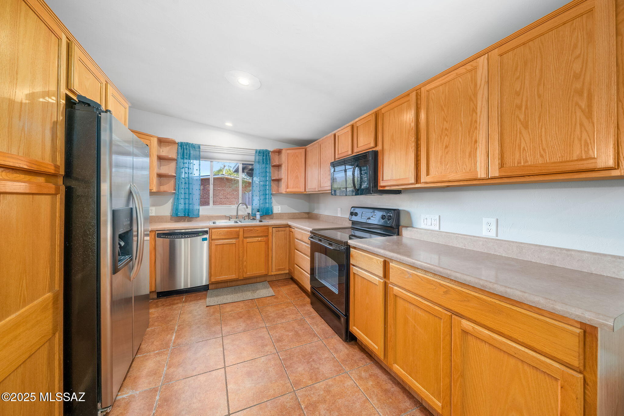 6926 E Princeton Drive