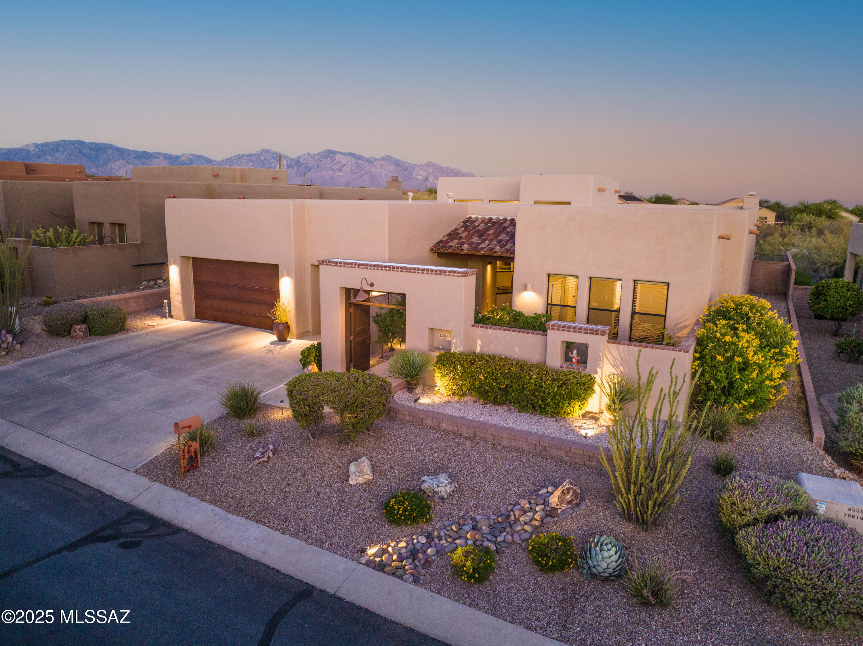 12446 N Fallen Shadows Drive