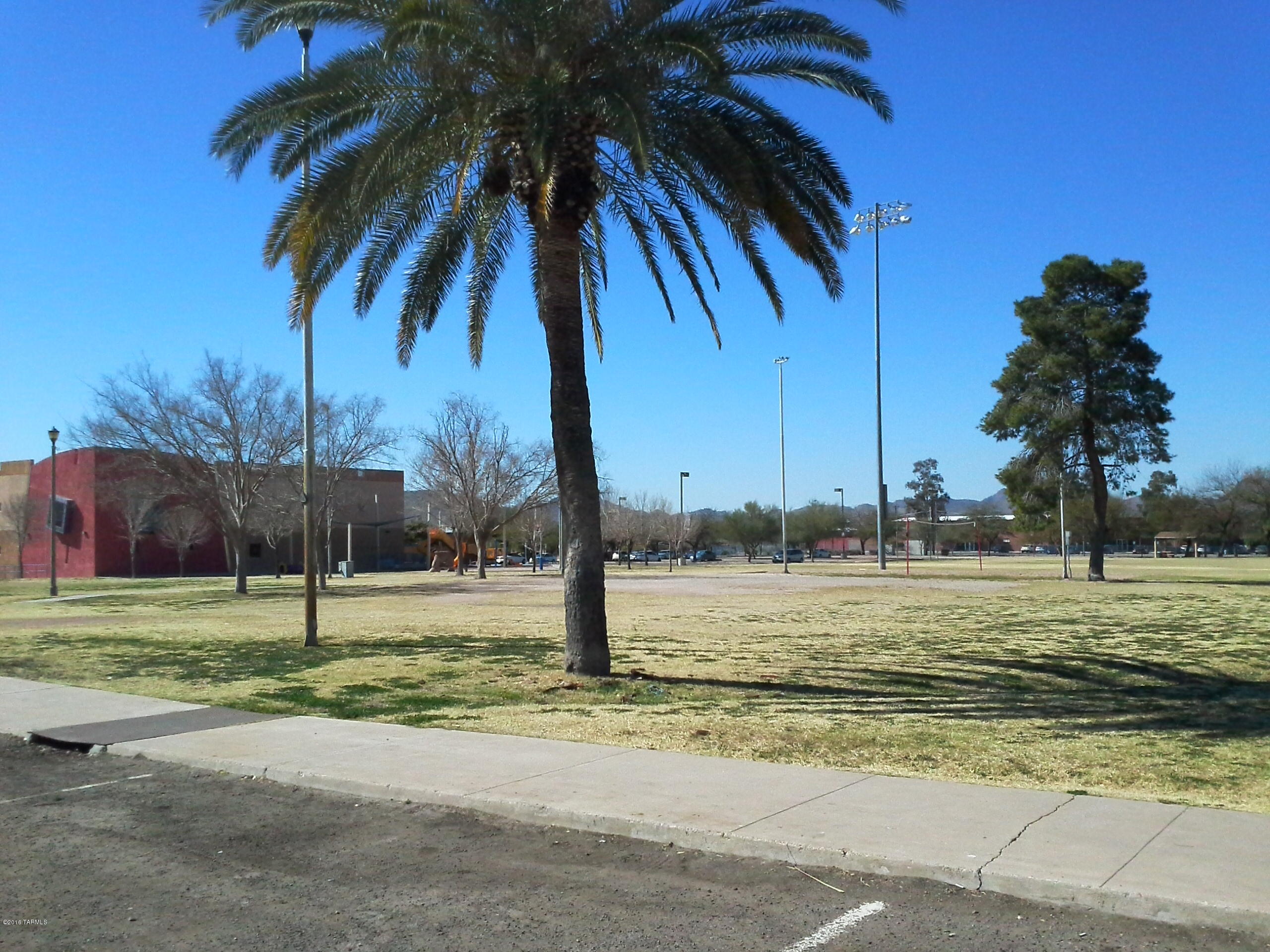 Tucson, Arizona 85705, United States, 3 Bedrooms Bedrooms, ,2 BathroomsBathrooms,Residential,Pending,18350