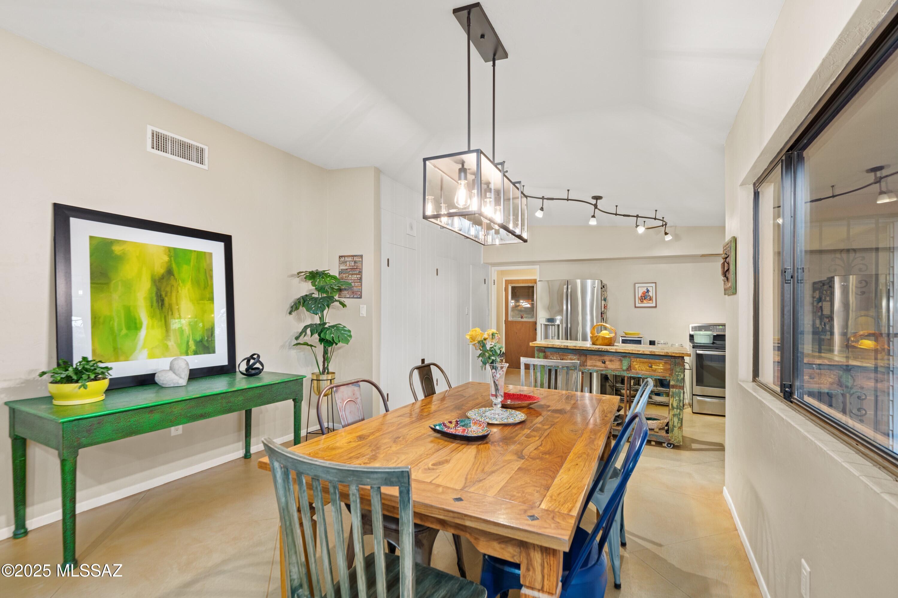 Country Club Estates NO. 3 (1-25) - Residential