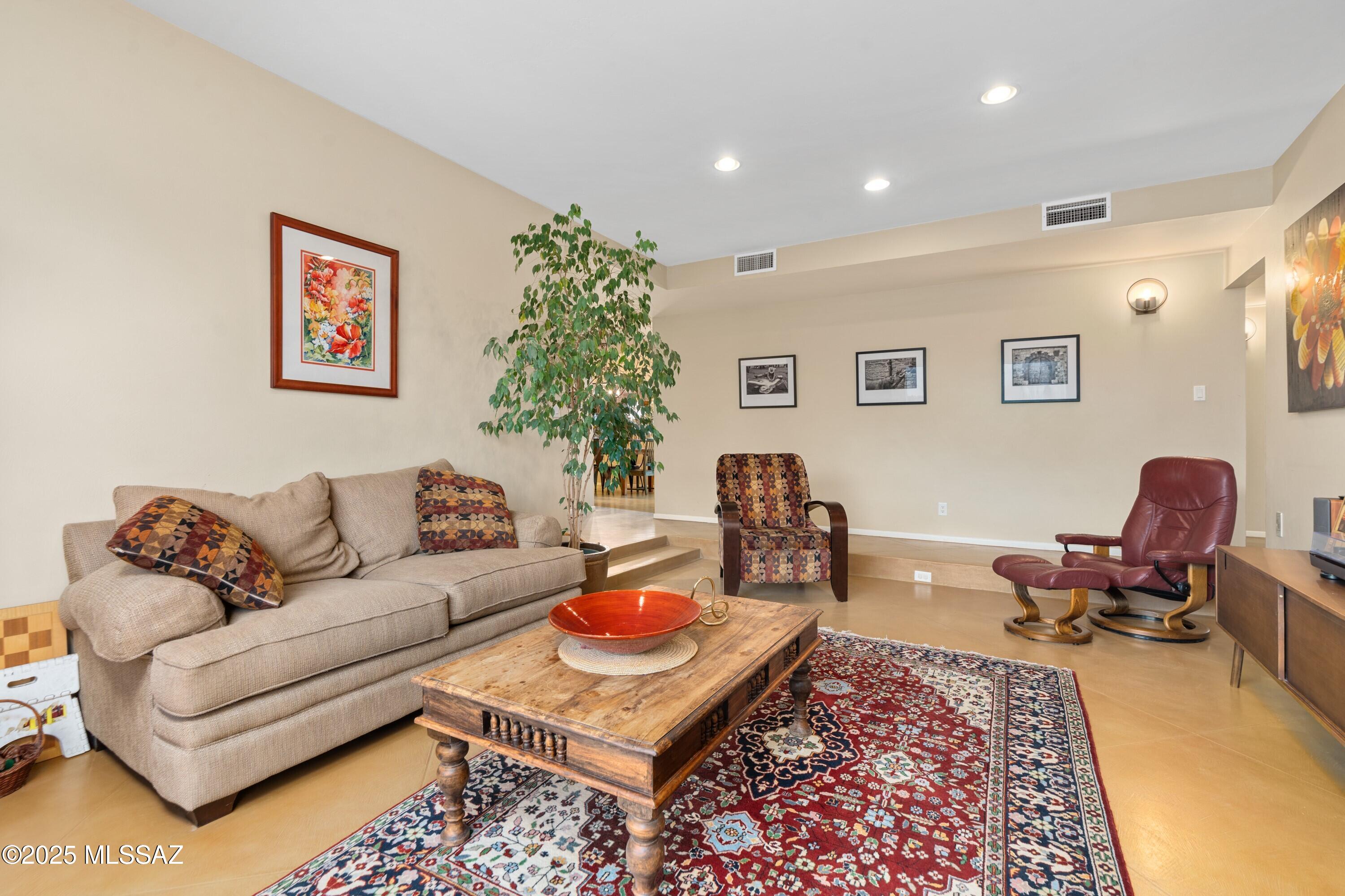 Country Club Estates NO. 3 (1-25) - Residential
