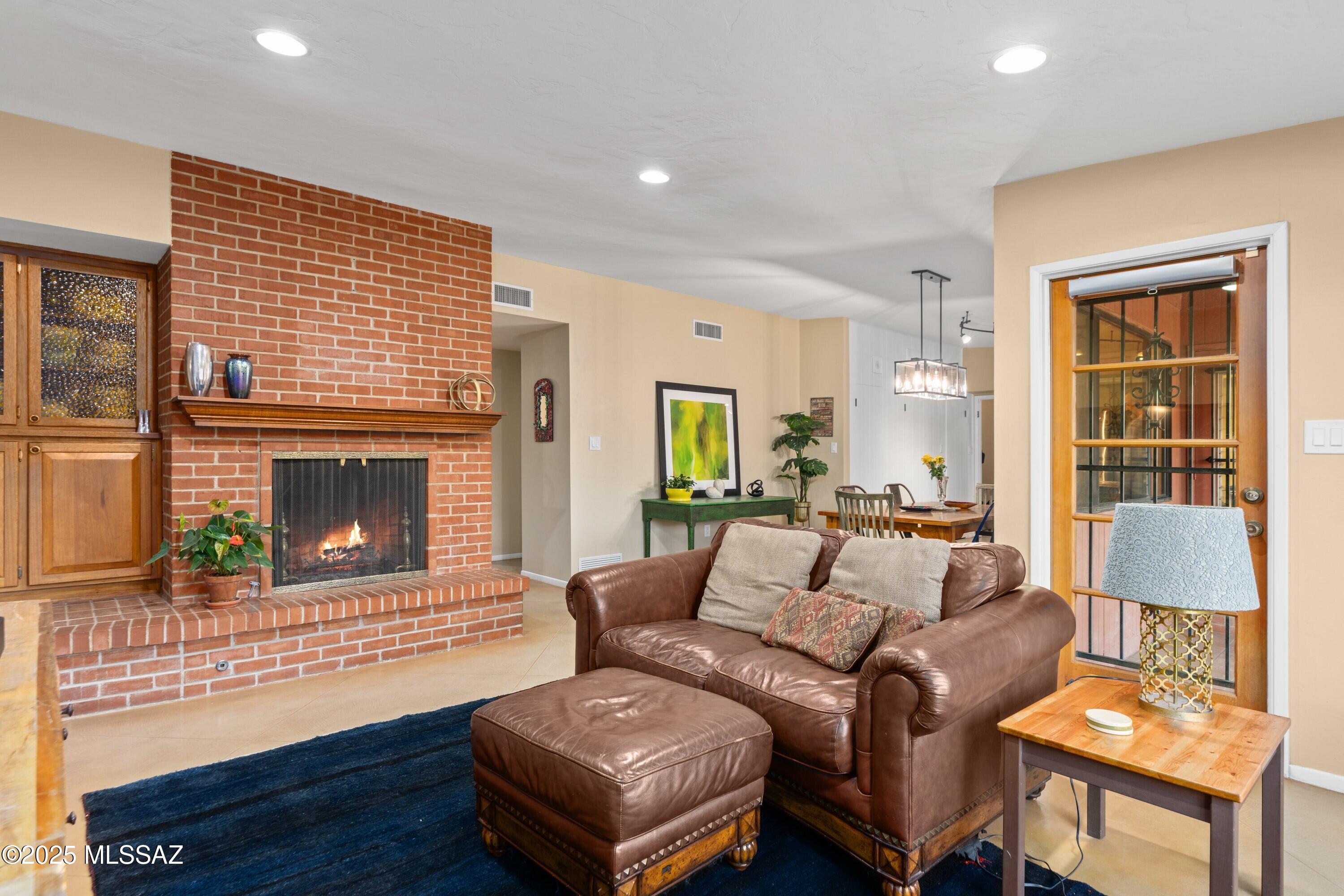 Country Club Estates NO. 3 (1-25) - Residential