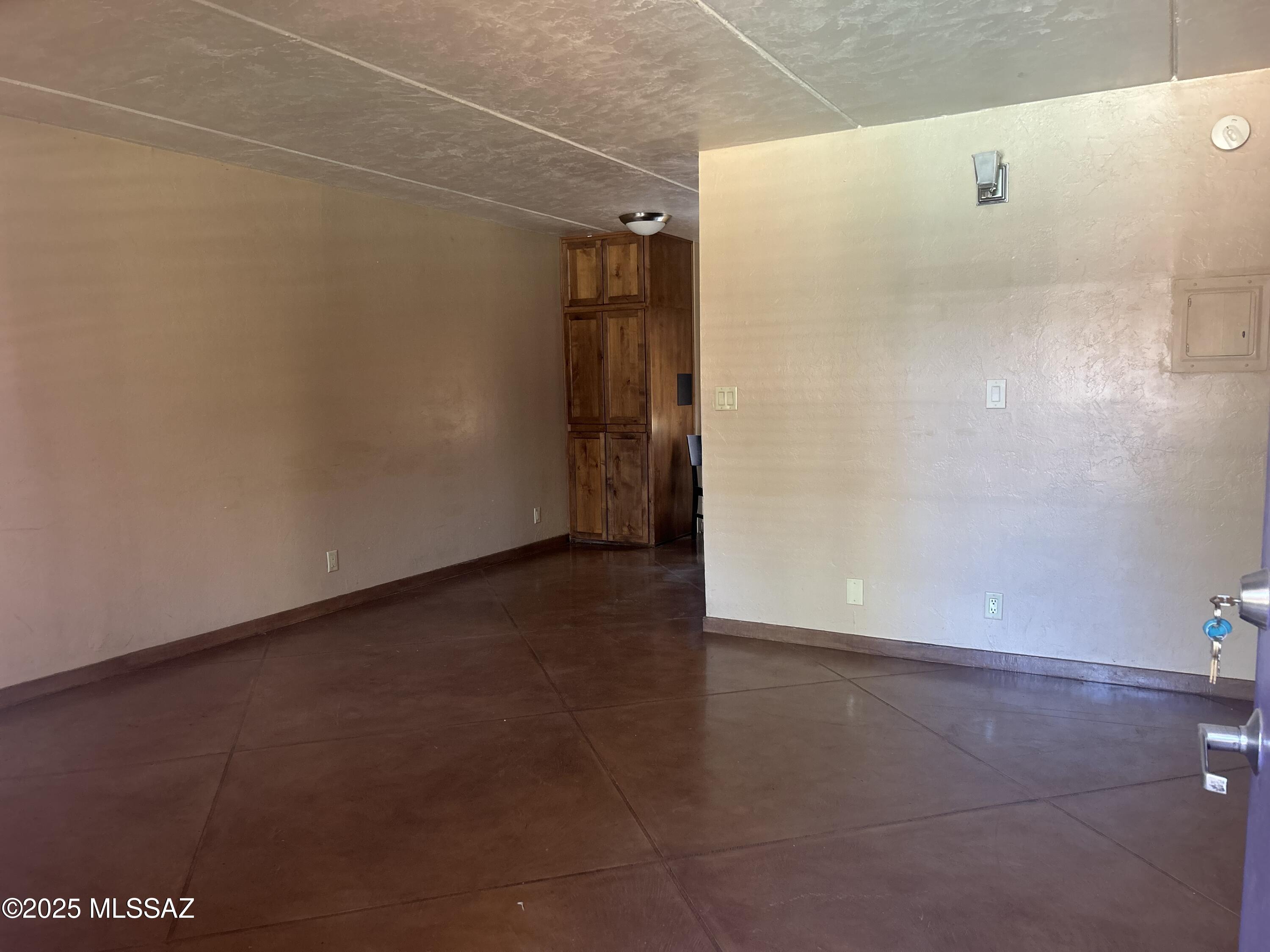 55 N Cherry Avenue 105