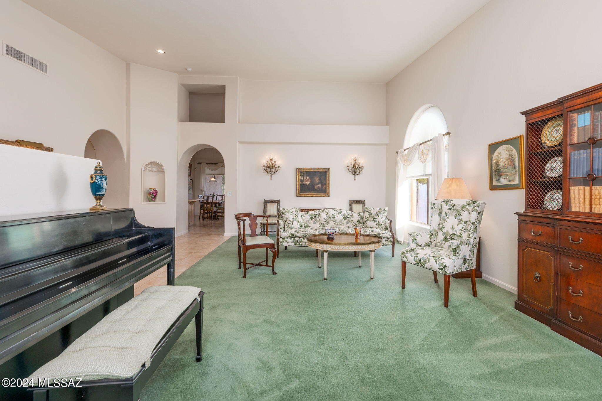 6488 N Desert Breeze Court