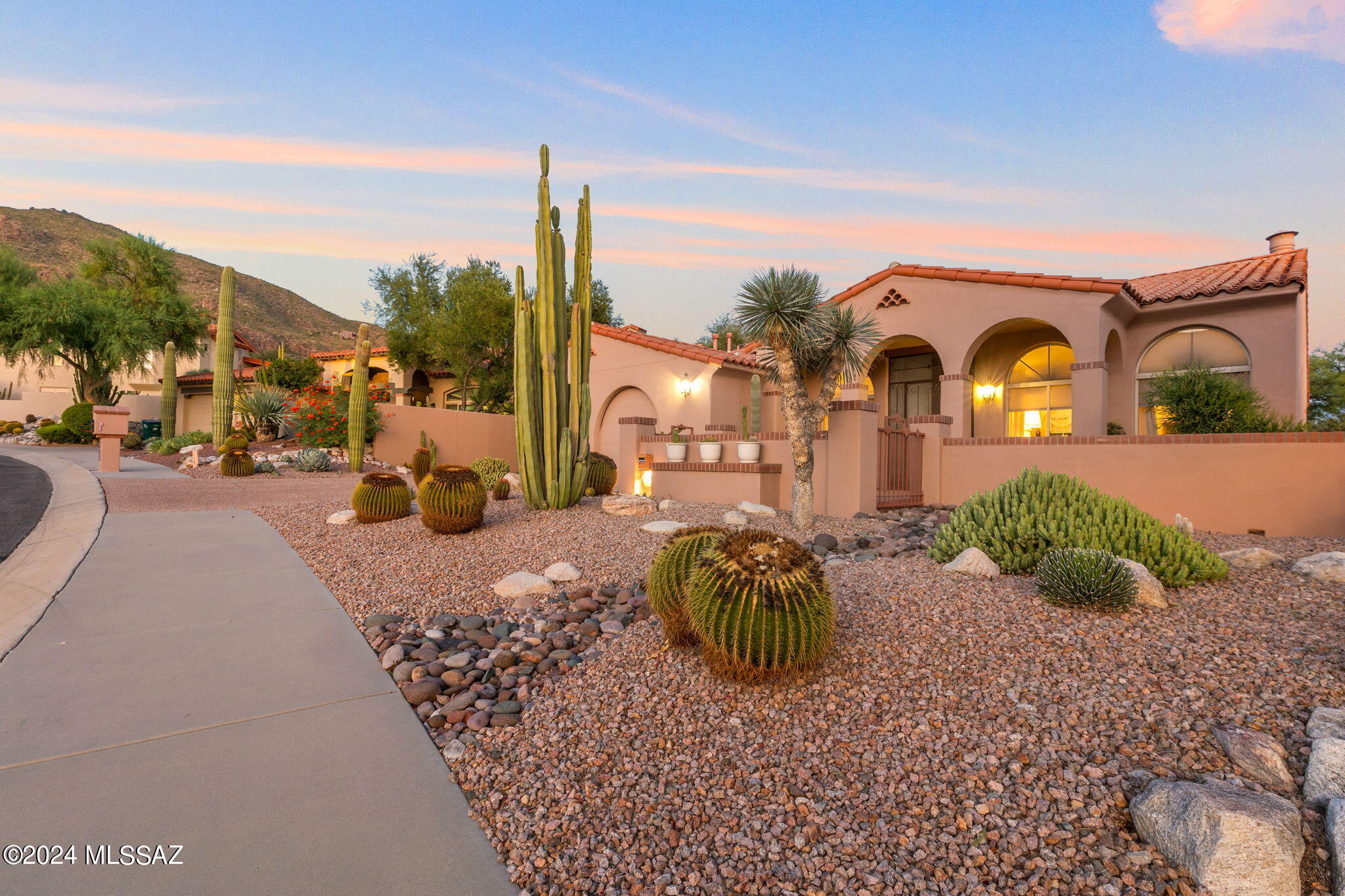 6488 N Desert Breeze Court