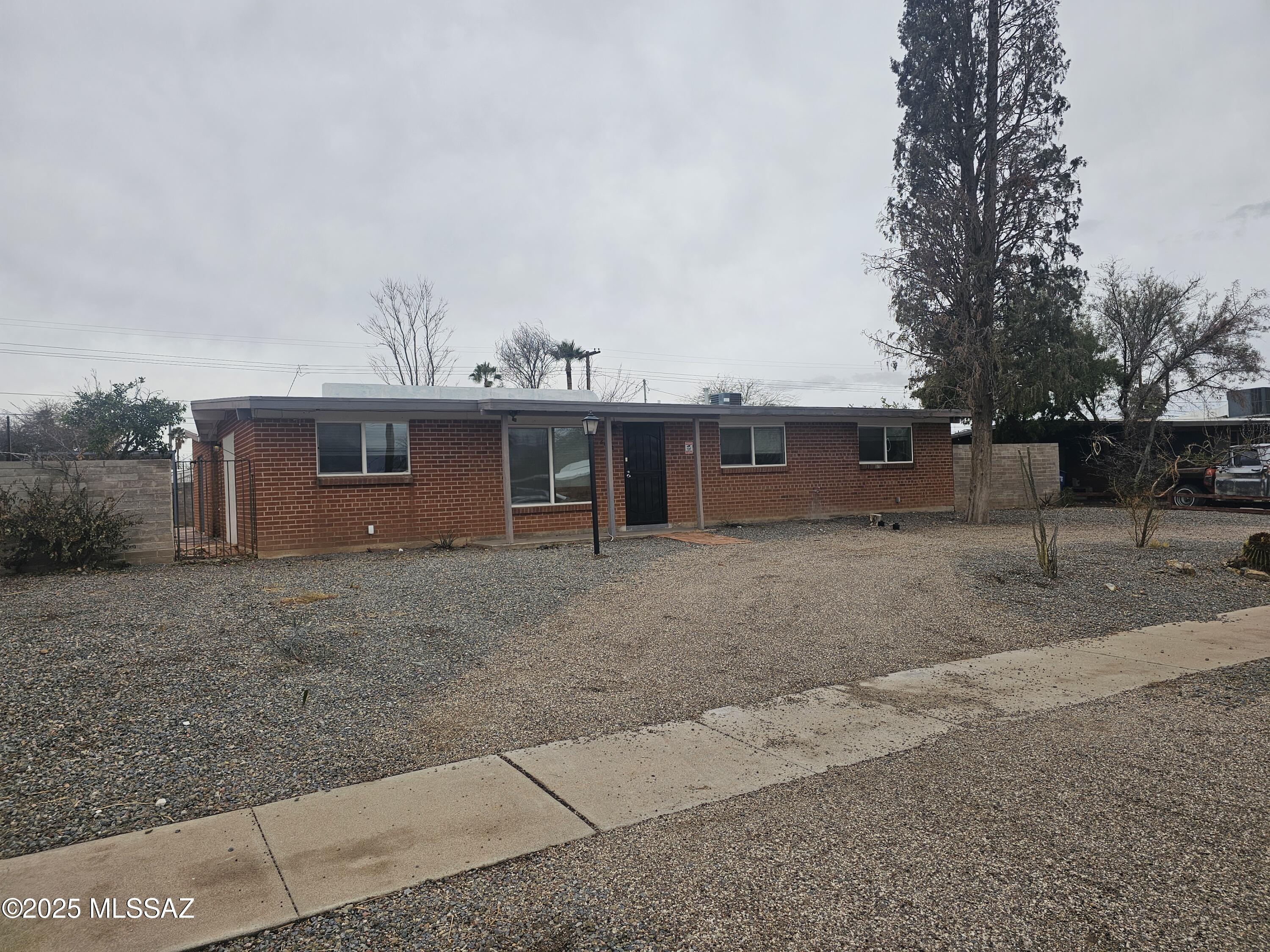 6652 E Calle Herculo