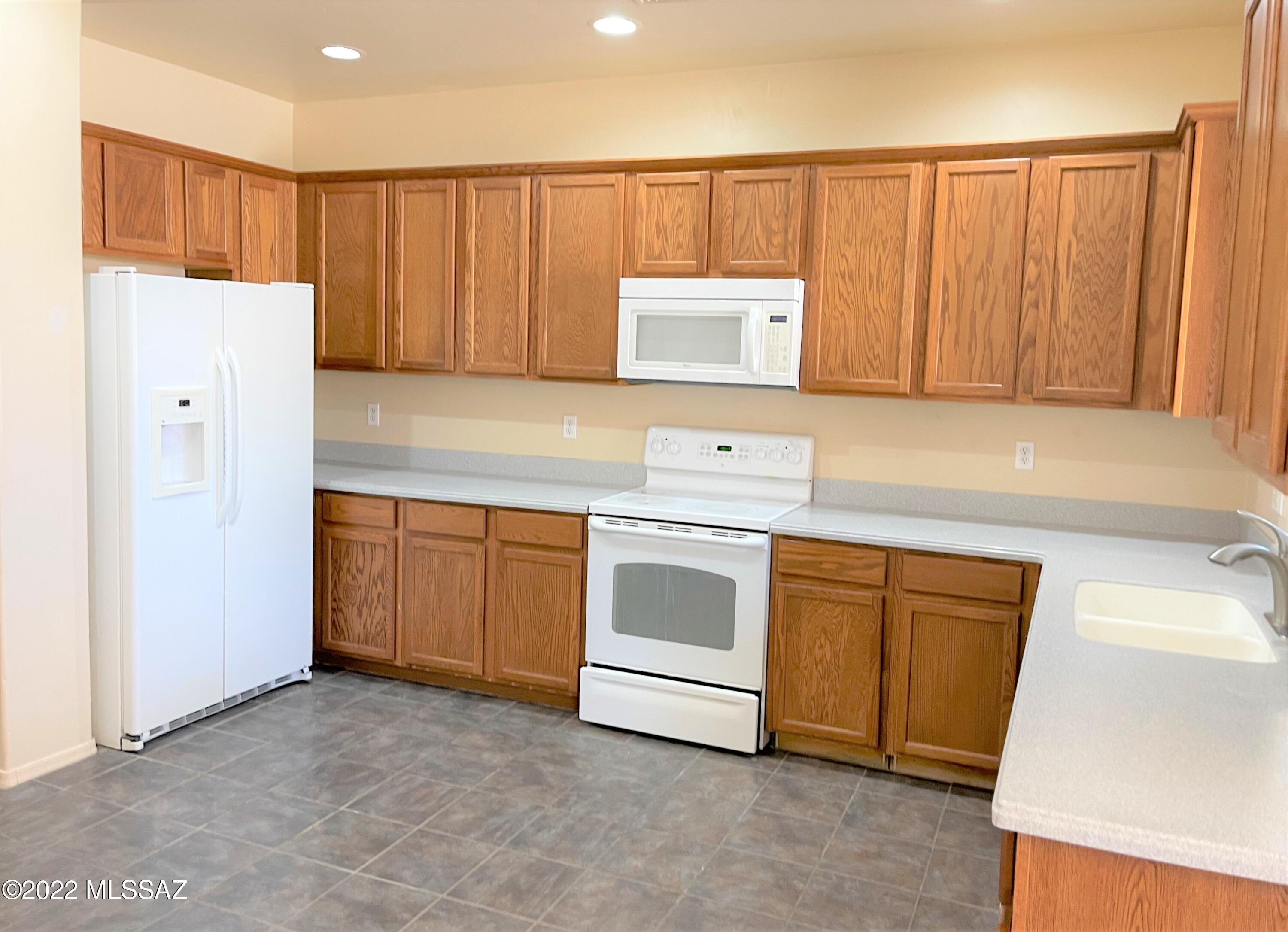 Cortaro Crossing Blks I-II (1-119) - Residential Lease