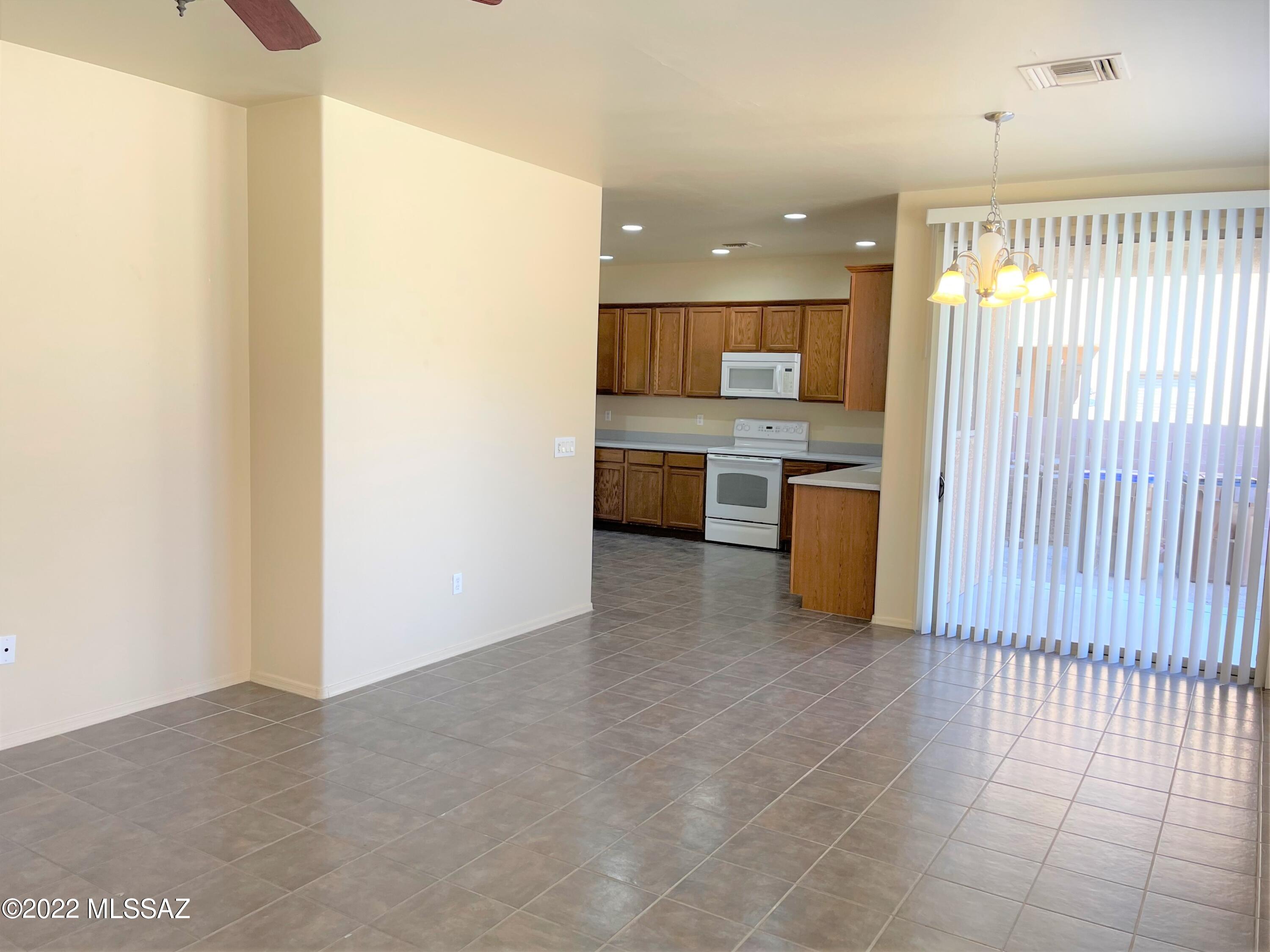 Cortaro Crossing Blks I-II (1-119) - Residential Lease