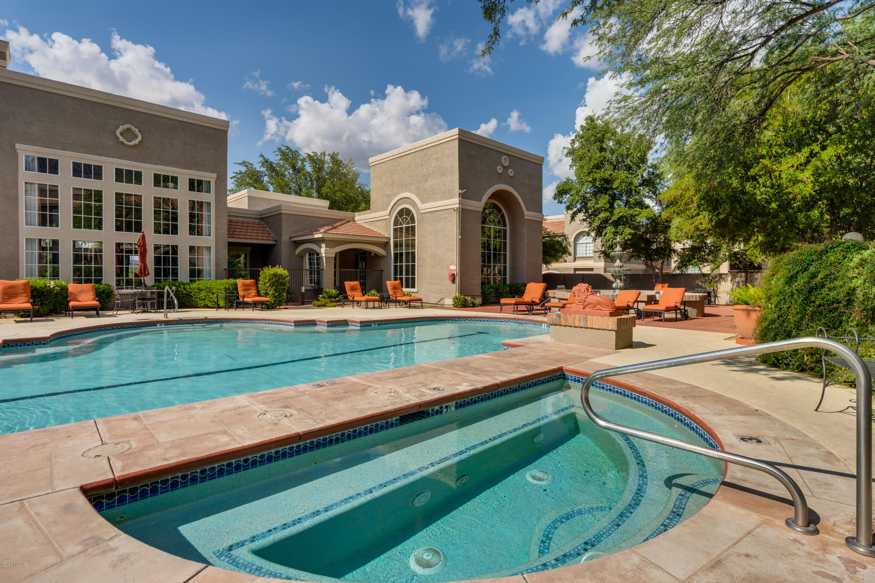 The Boulders at La Reserve Condominiums - Residential