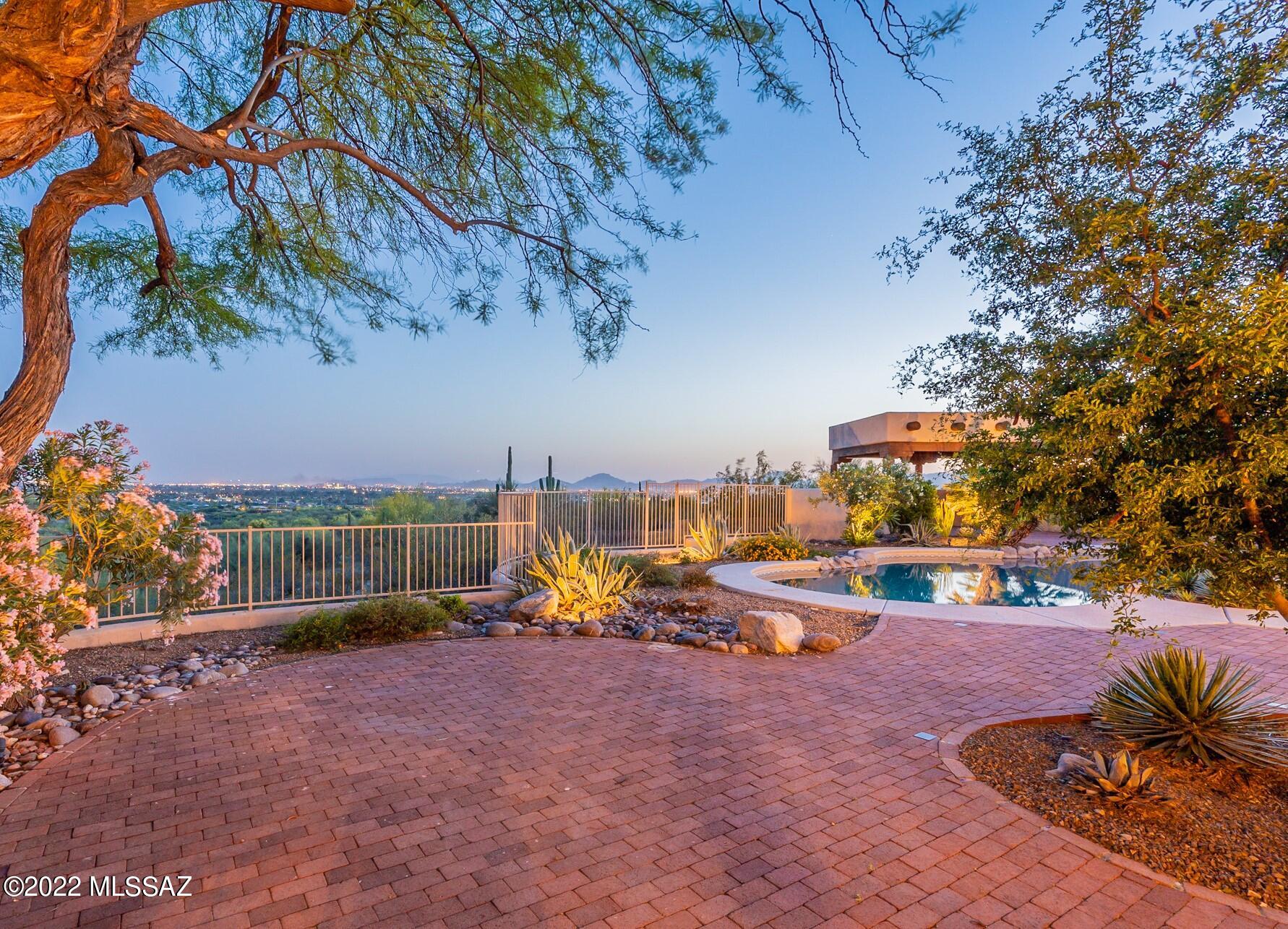 La Puerta On Hacienda Del Sol (1-10) - Residential