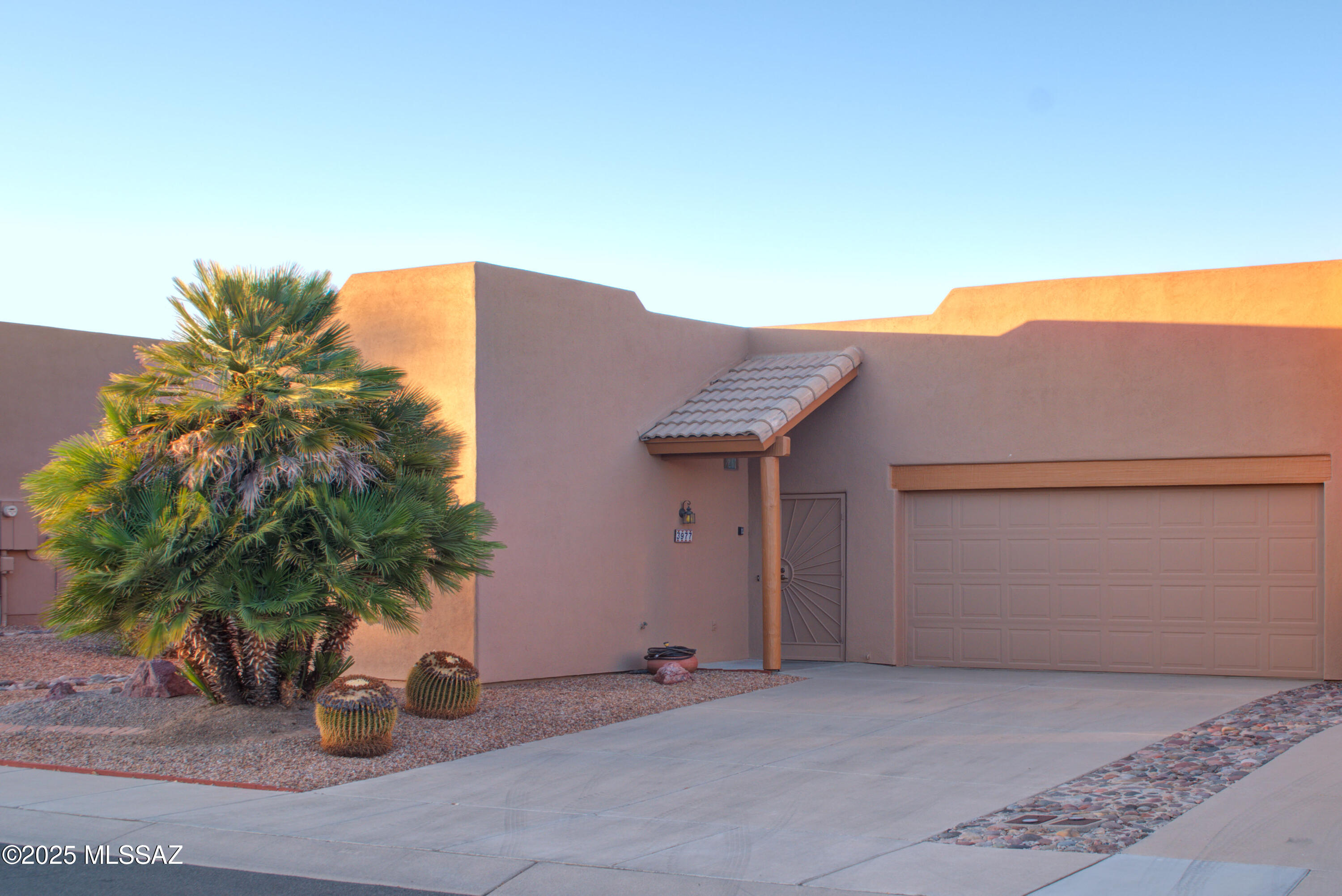 3977 S Camino del Heroe