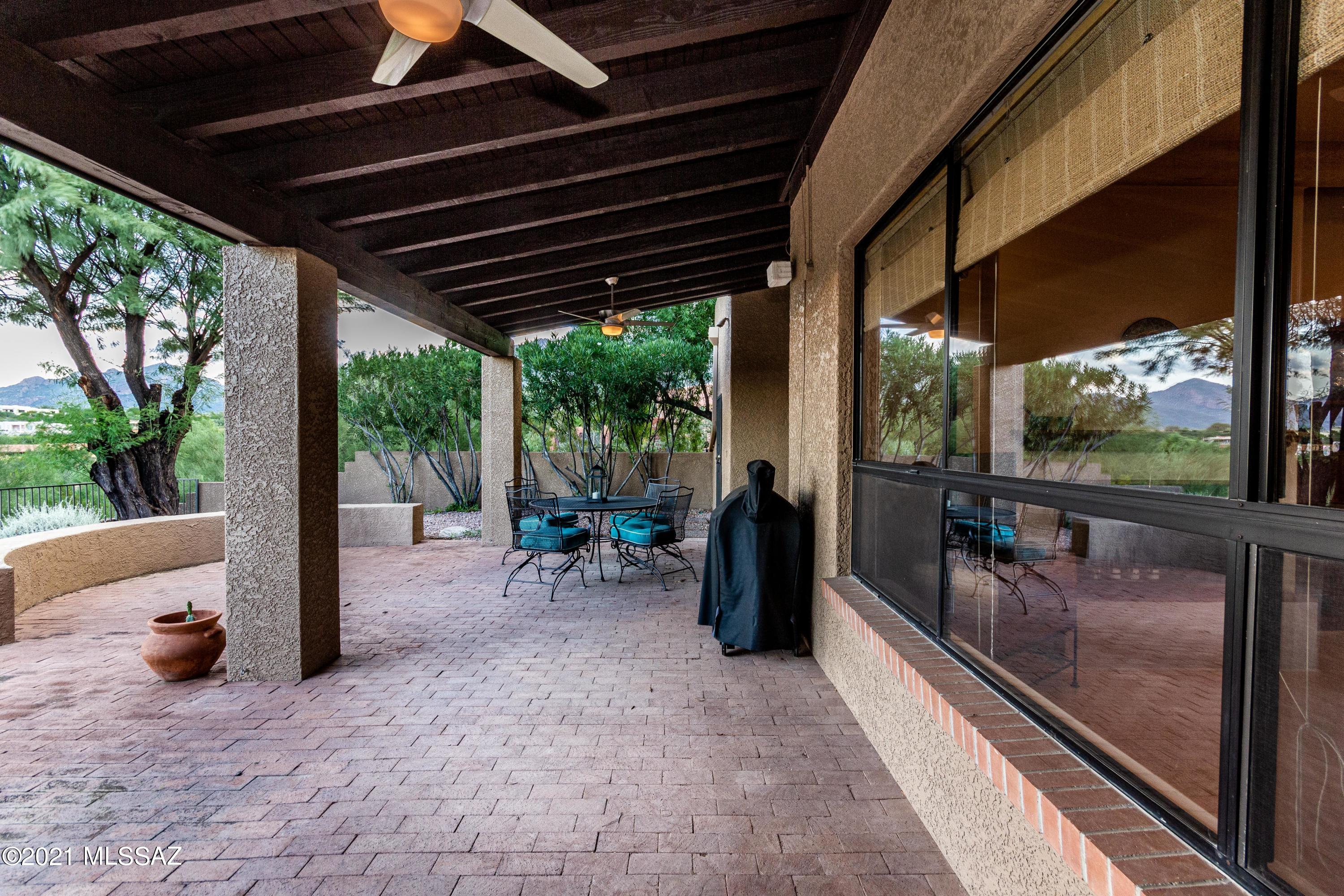 Las Alturas (1-167) - Residential