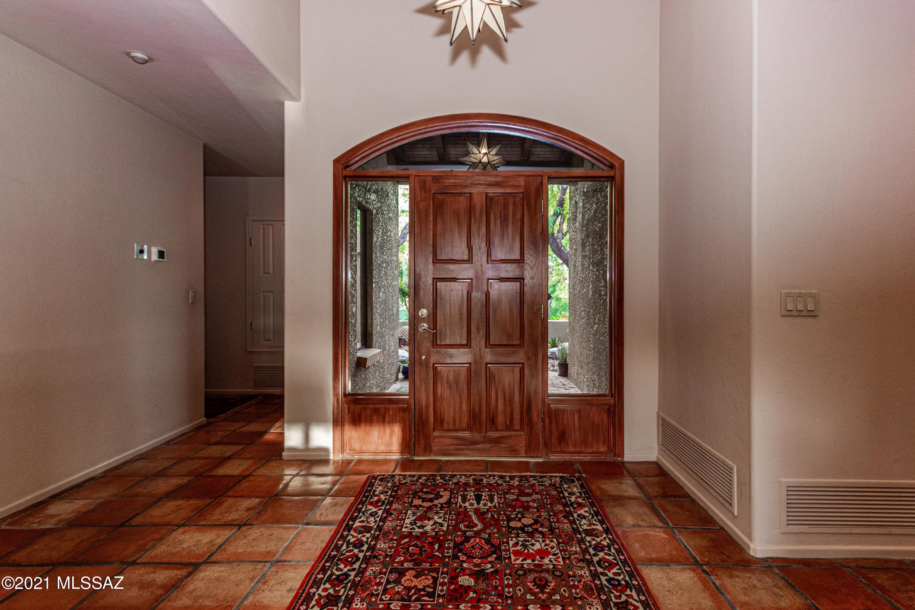 Las Alturas (1-167) - Residential