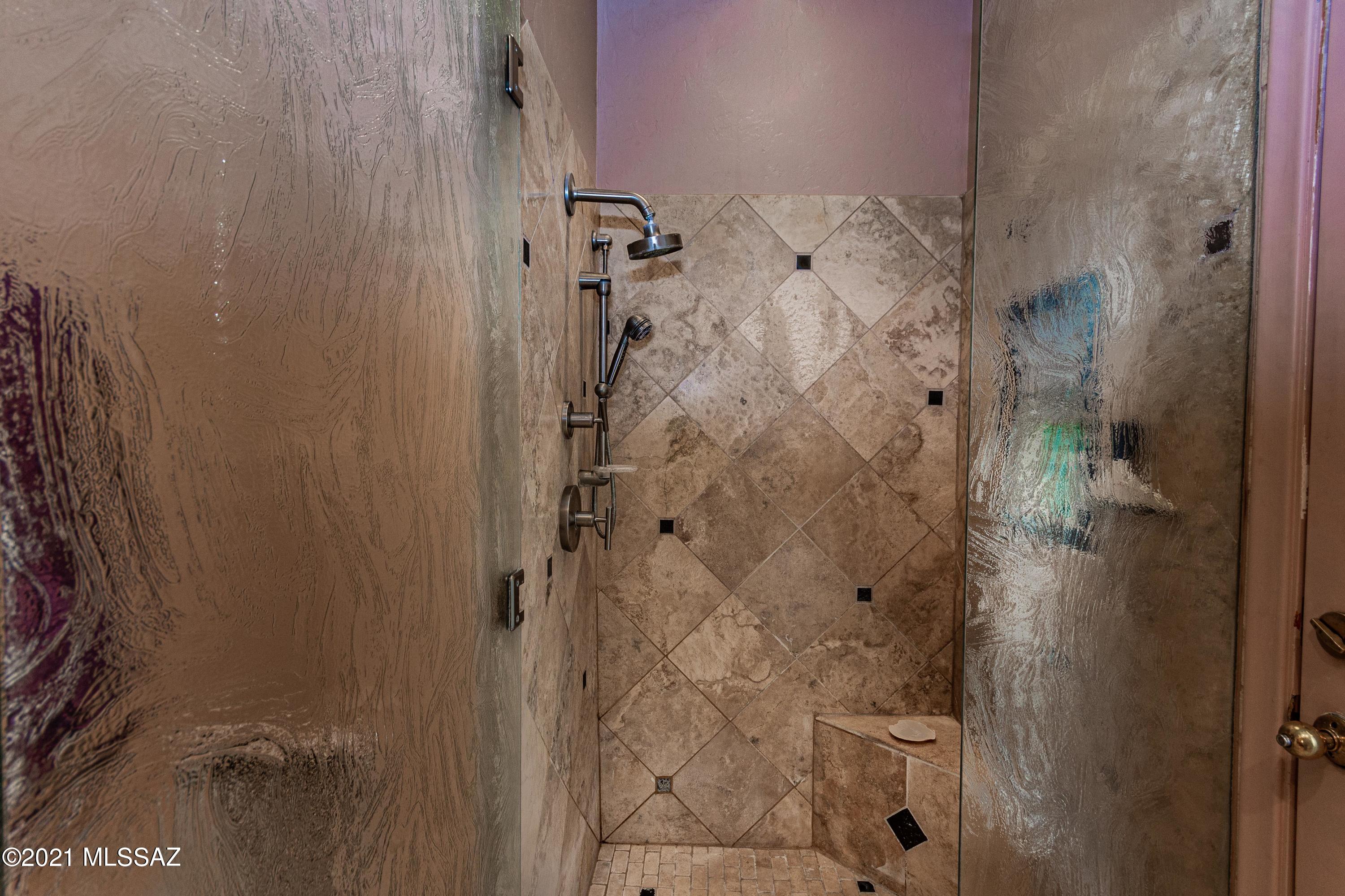 Las Alturas (1-167) - Residential