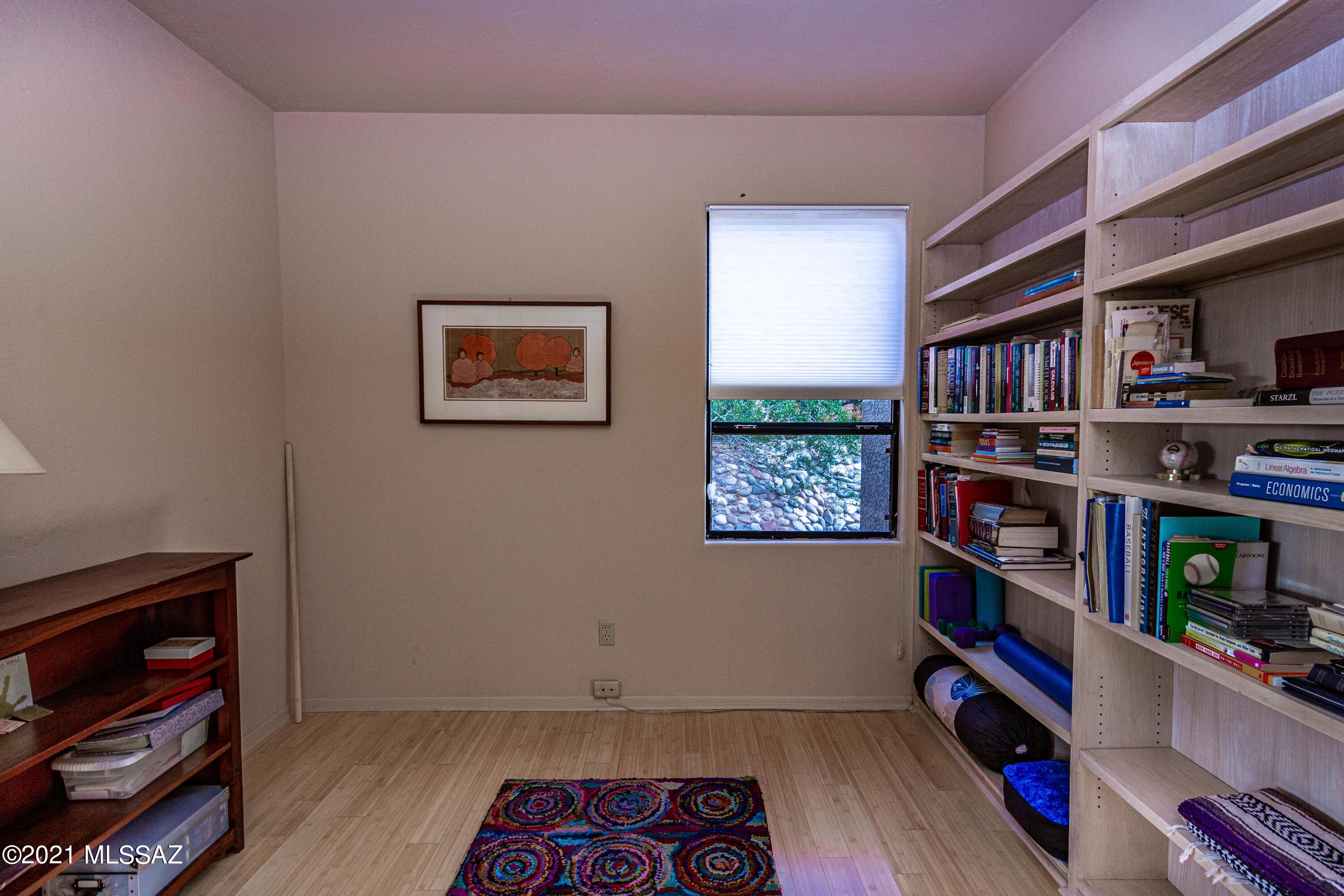 Las Alturas (1-167) - Residential