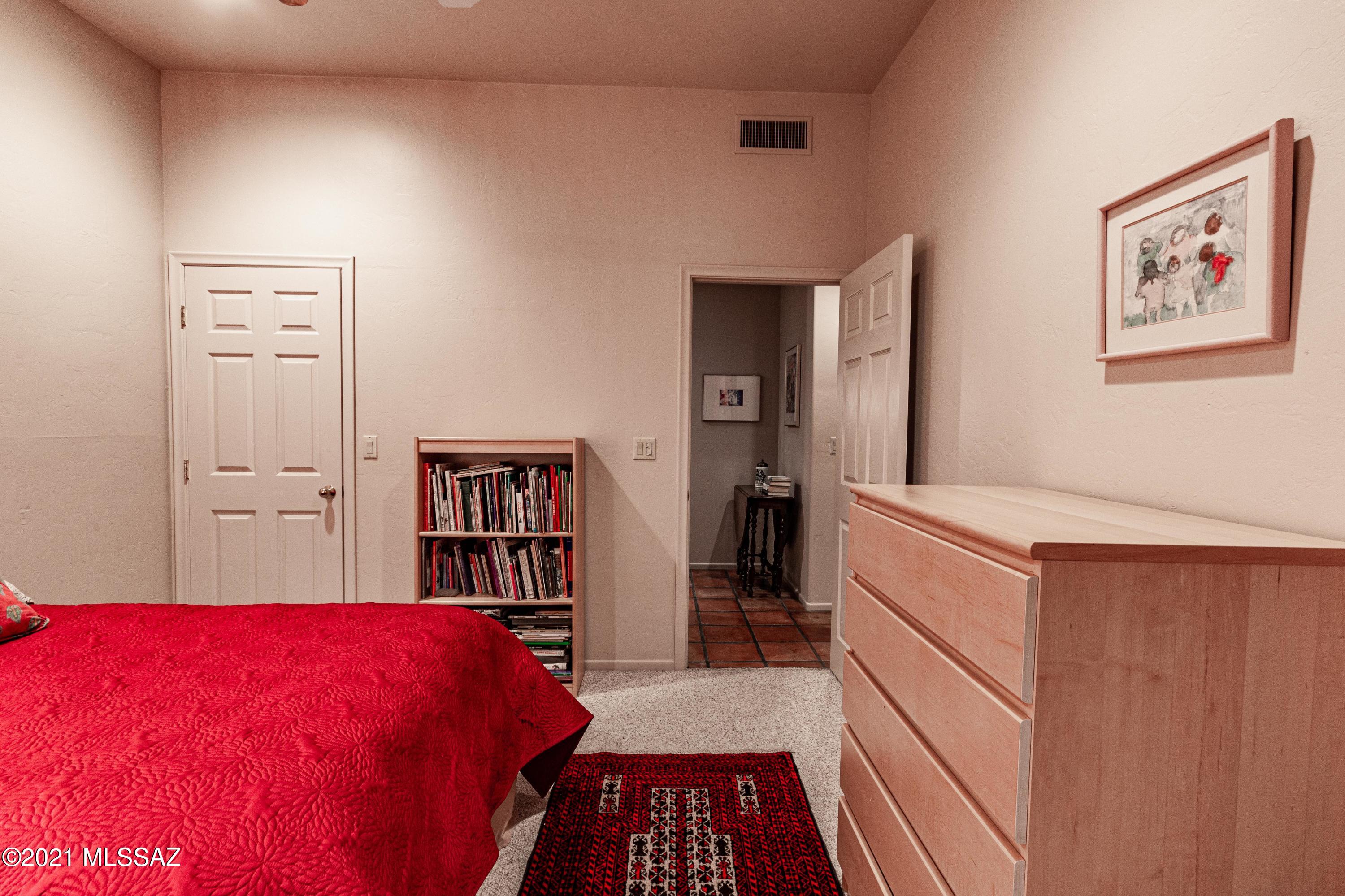 Las Alturas (1-167) - Residential