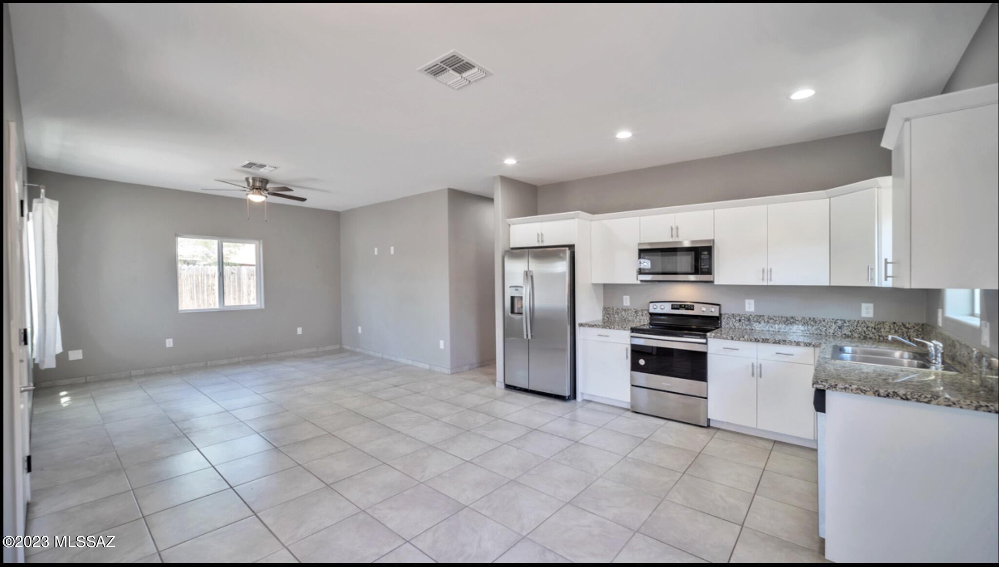 Lincoln Park - Residential Lease
