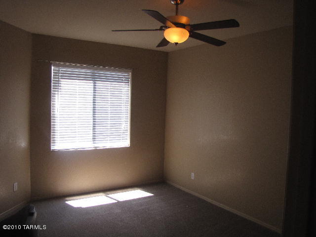 Mountain View Condos. (1-76) - Residential Lease