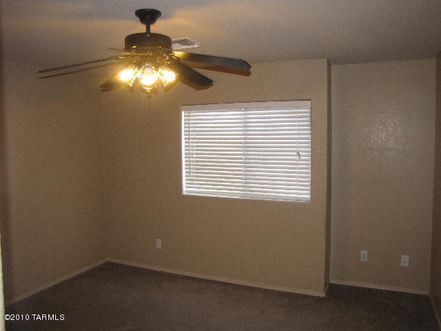 Mountain View Condos. (1-76) - Residential Lease