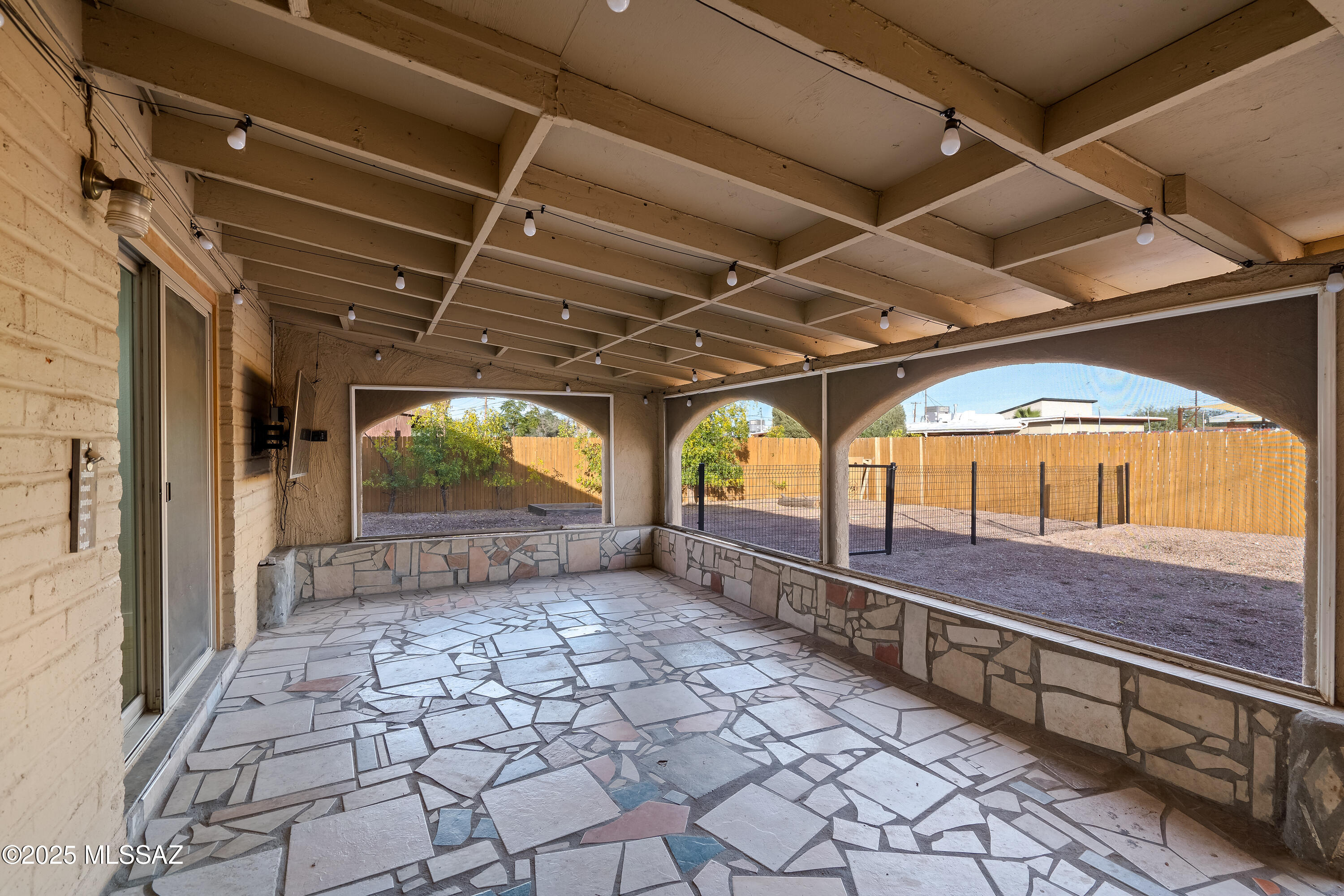 1124 W Edgewater Drive