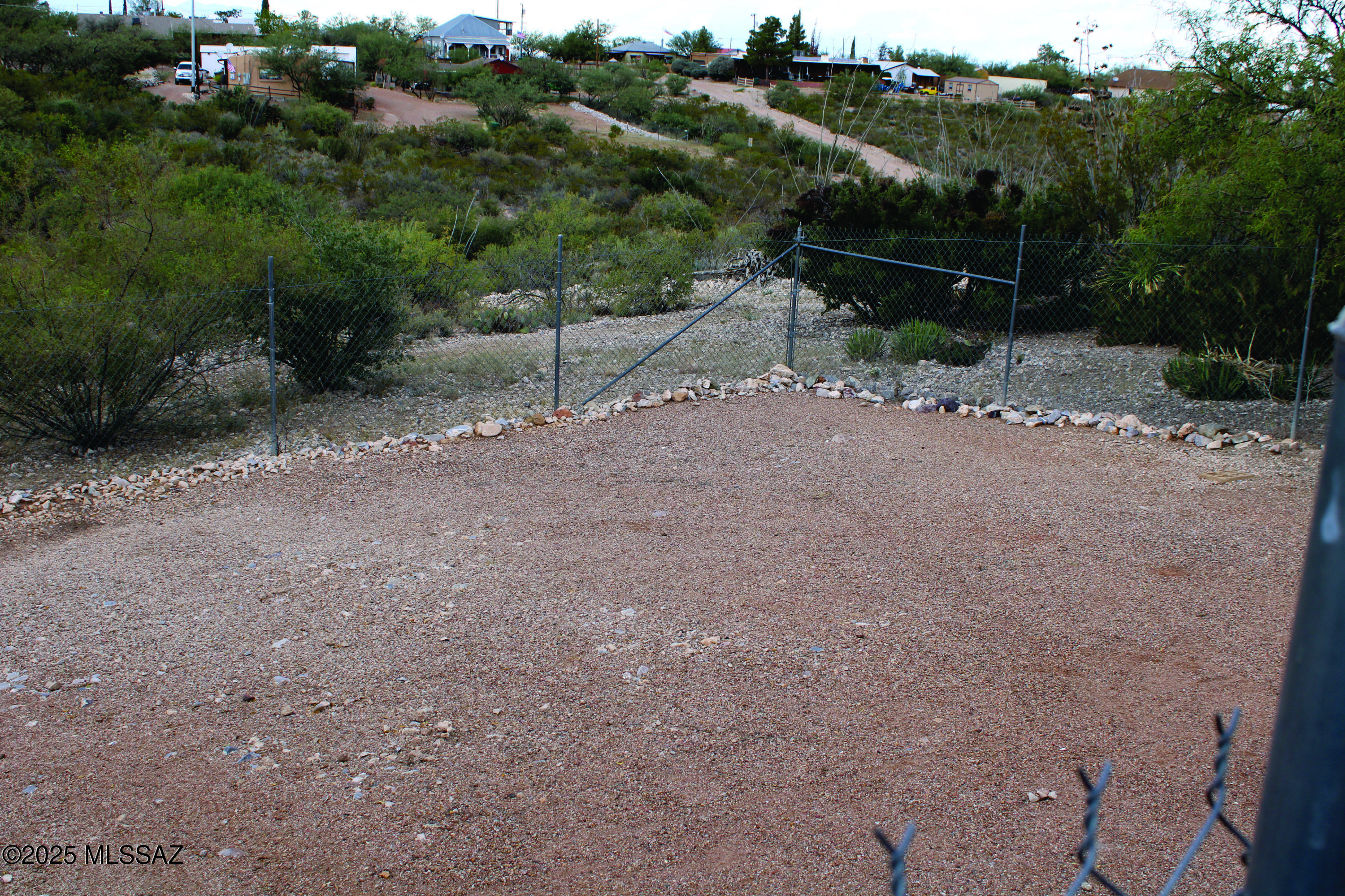 1146 E Safford Street