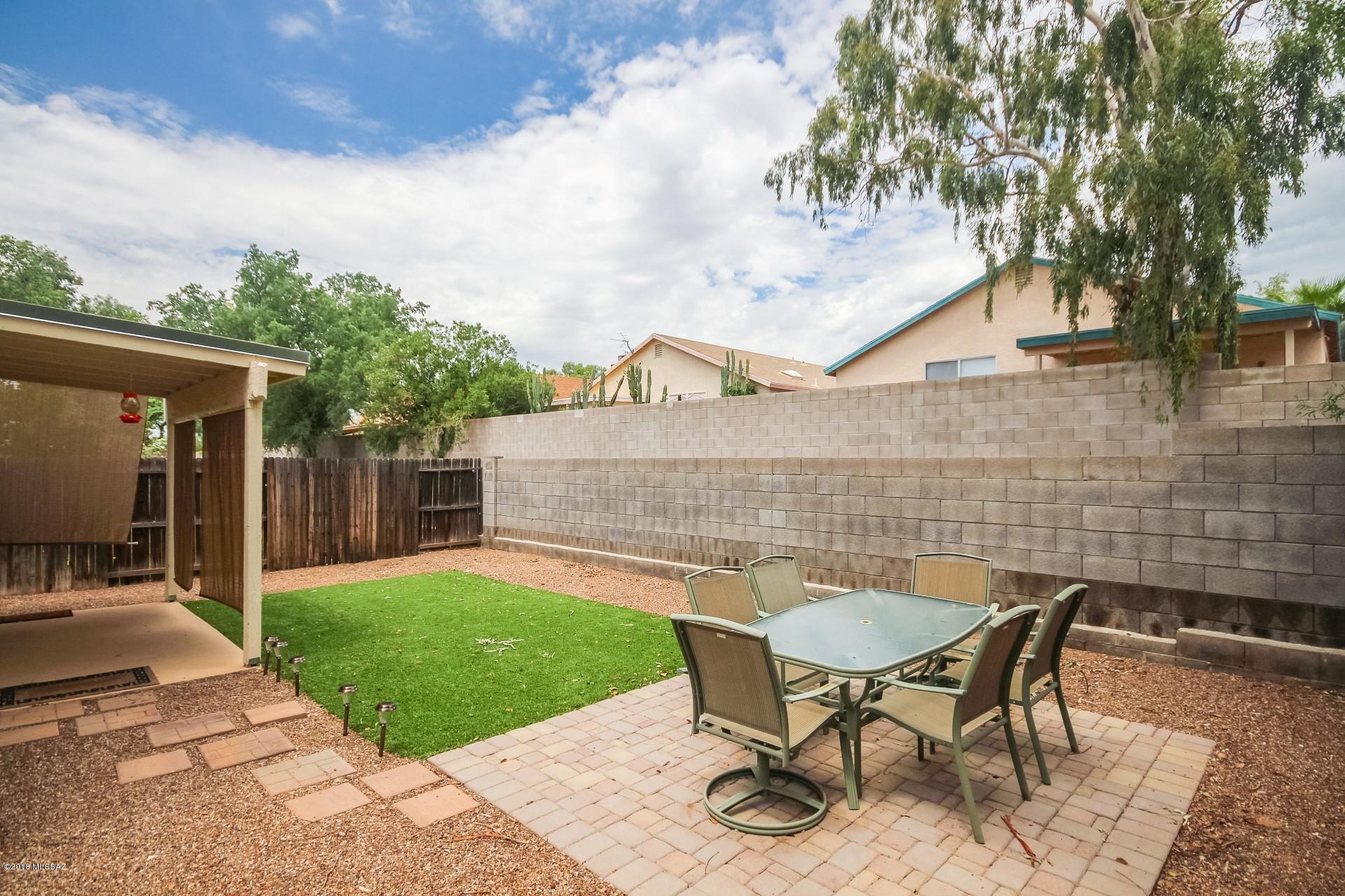 Hobby Horse Ranch (The Patios At) - Residential