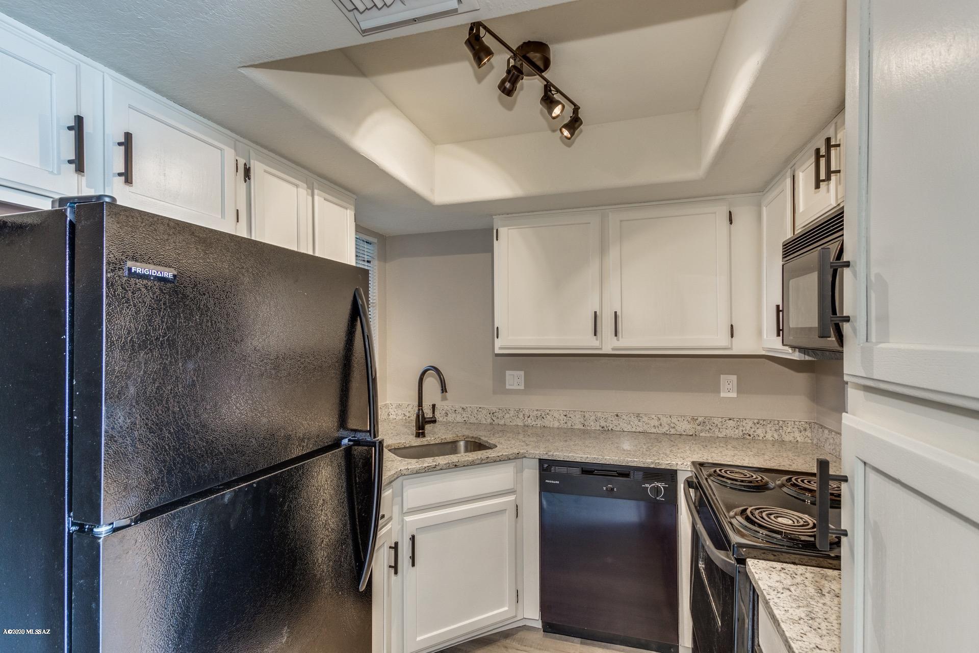 Greens at Ventana Canyon - Residential