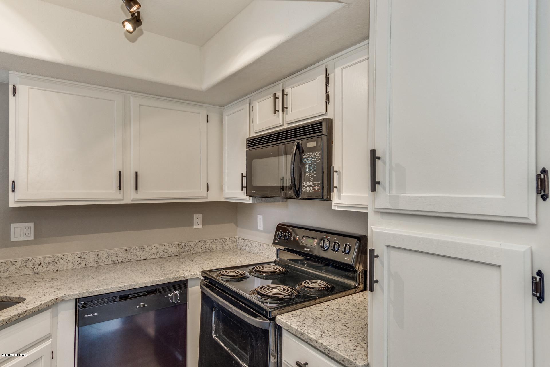 Greens at Ventana Canyon - Residential