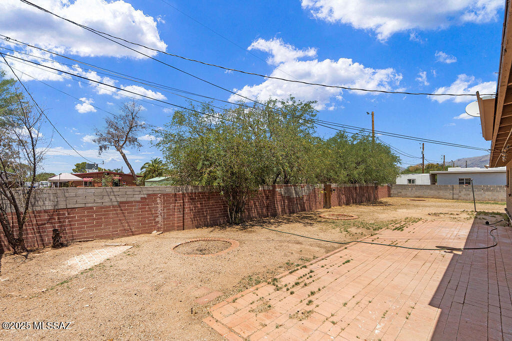 2135 N Columbus Boulevard