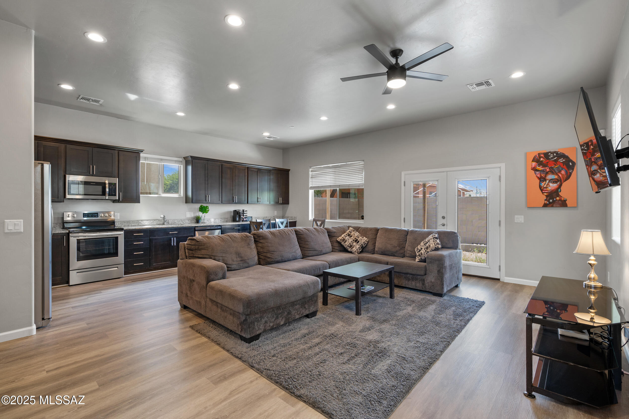 156 E Stone Court
