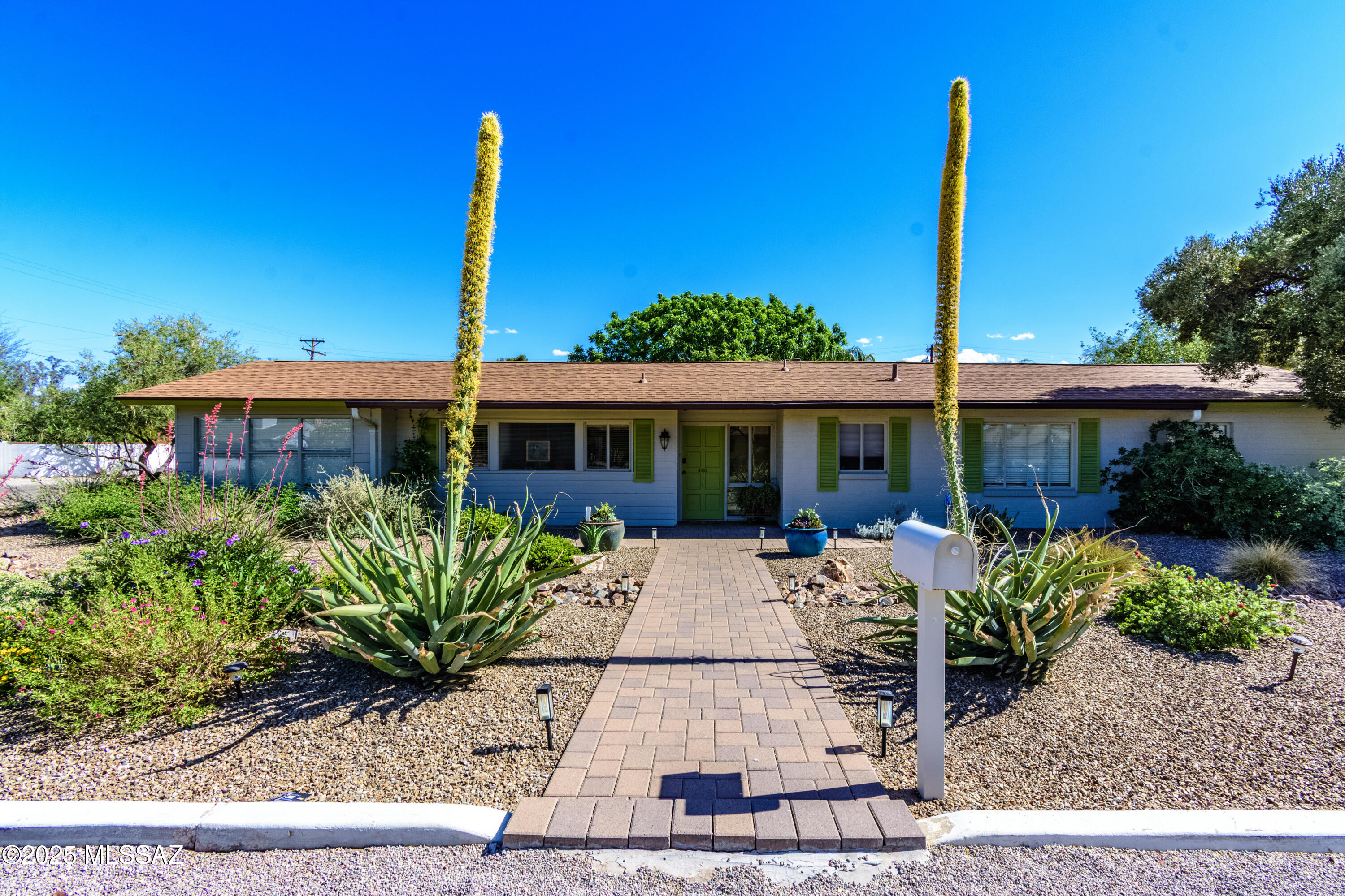 4052 E Calle De Jardin