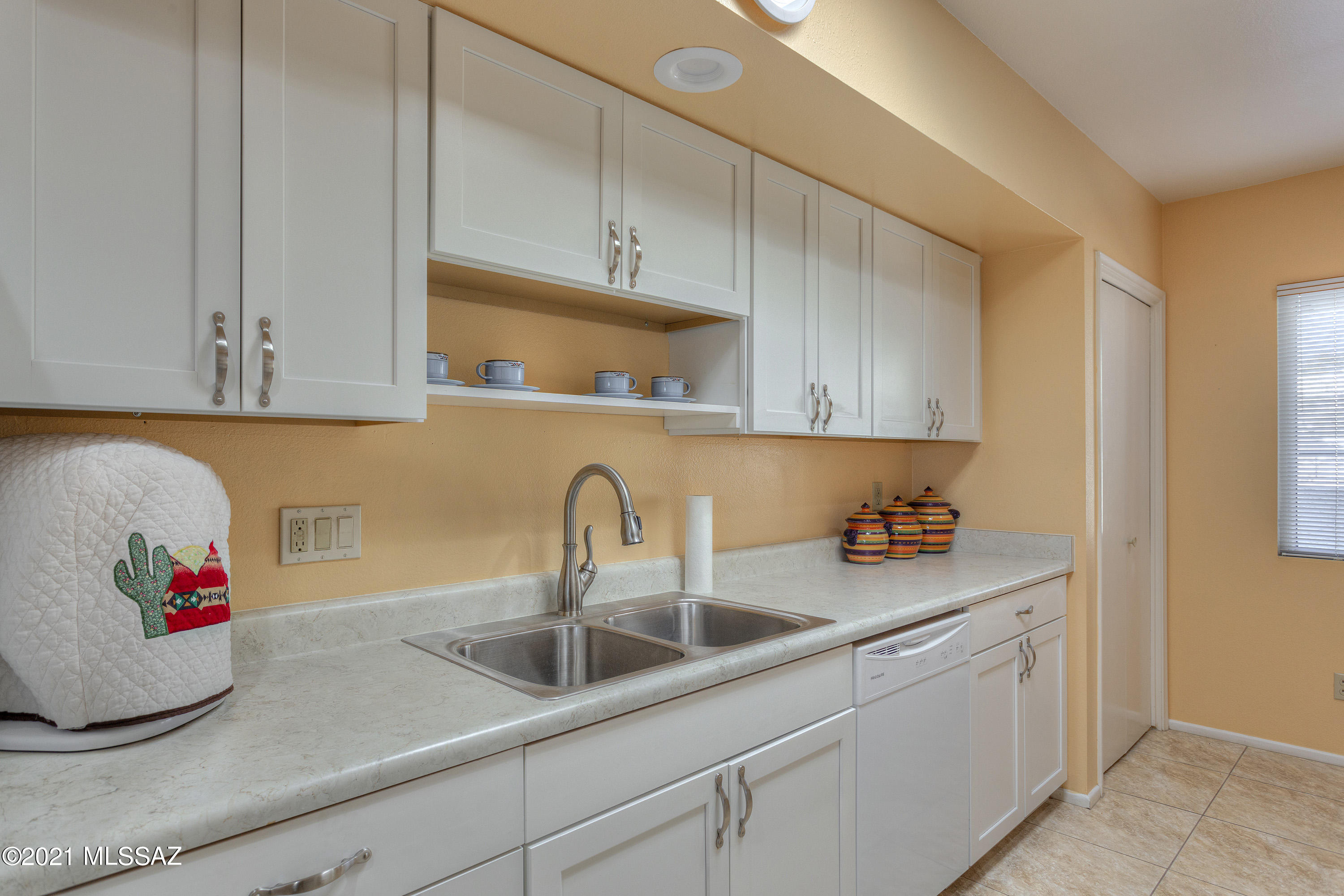 Green Valley Townhouses 4 - Residential