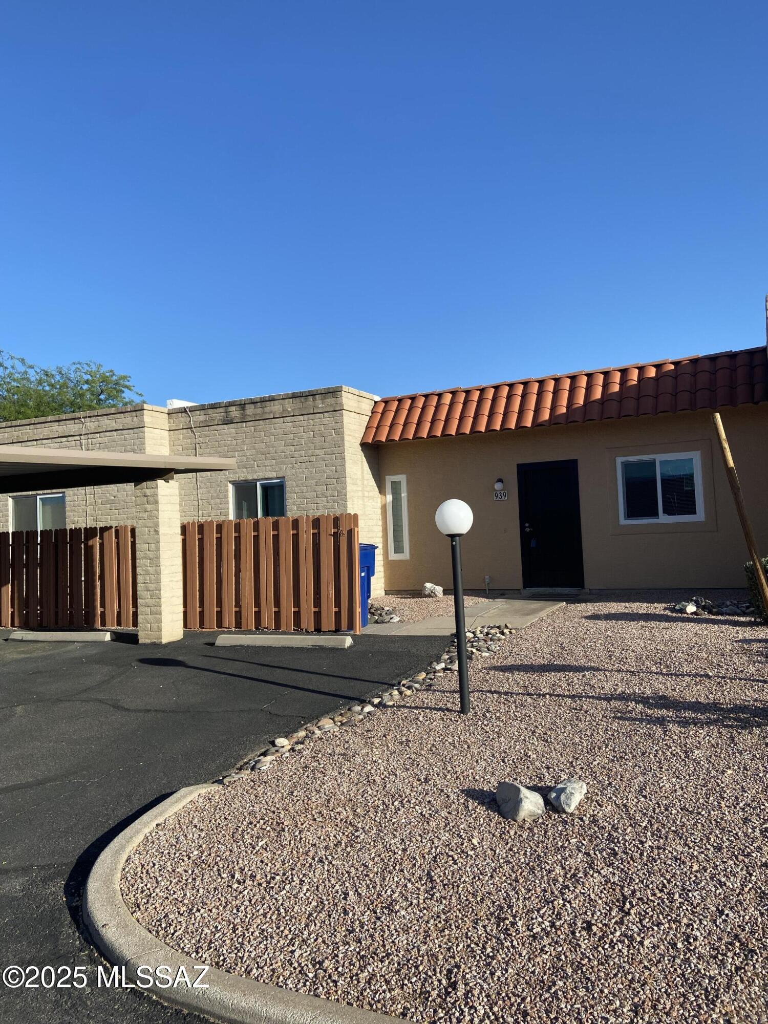 939 S Pantano Parkway