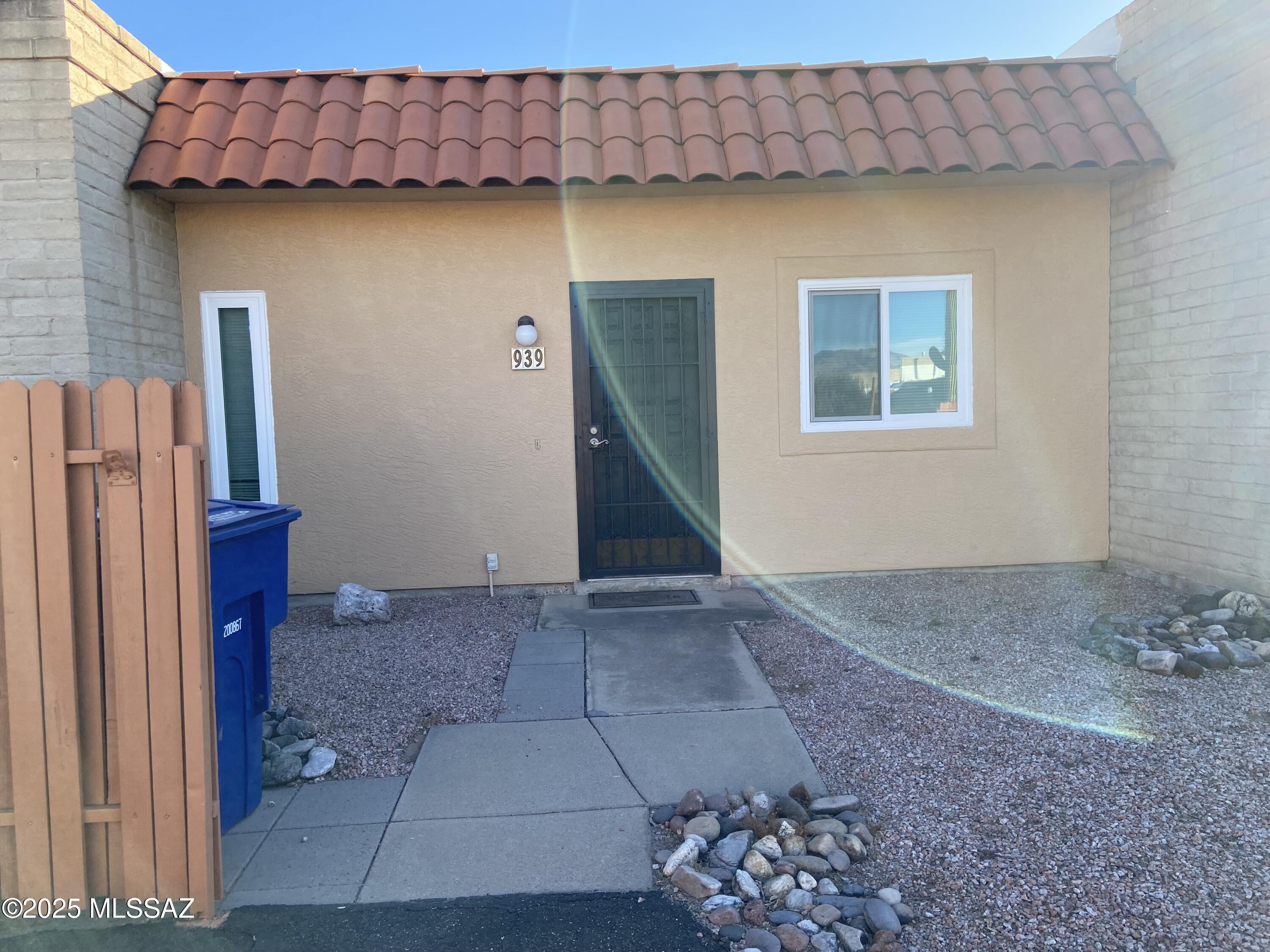 939 S Pantano Parkway