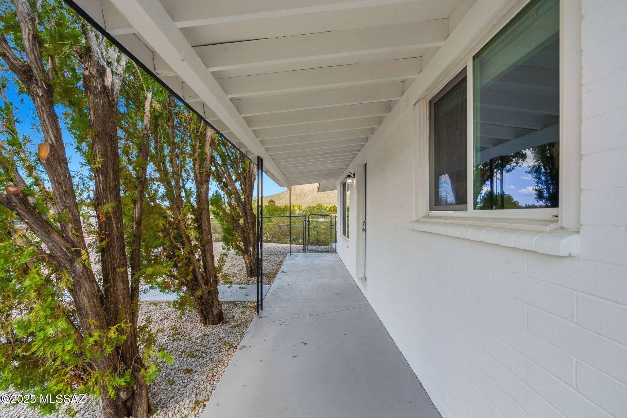 1964 W Mistletoe Circle