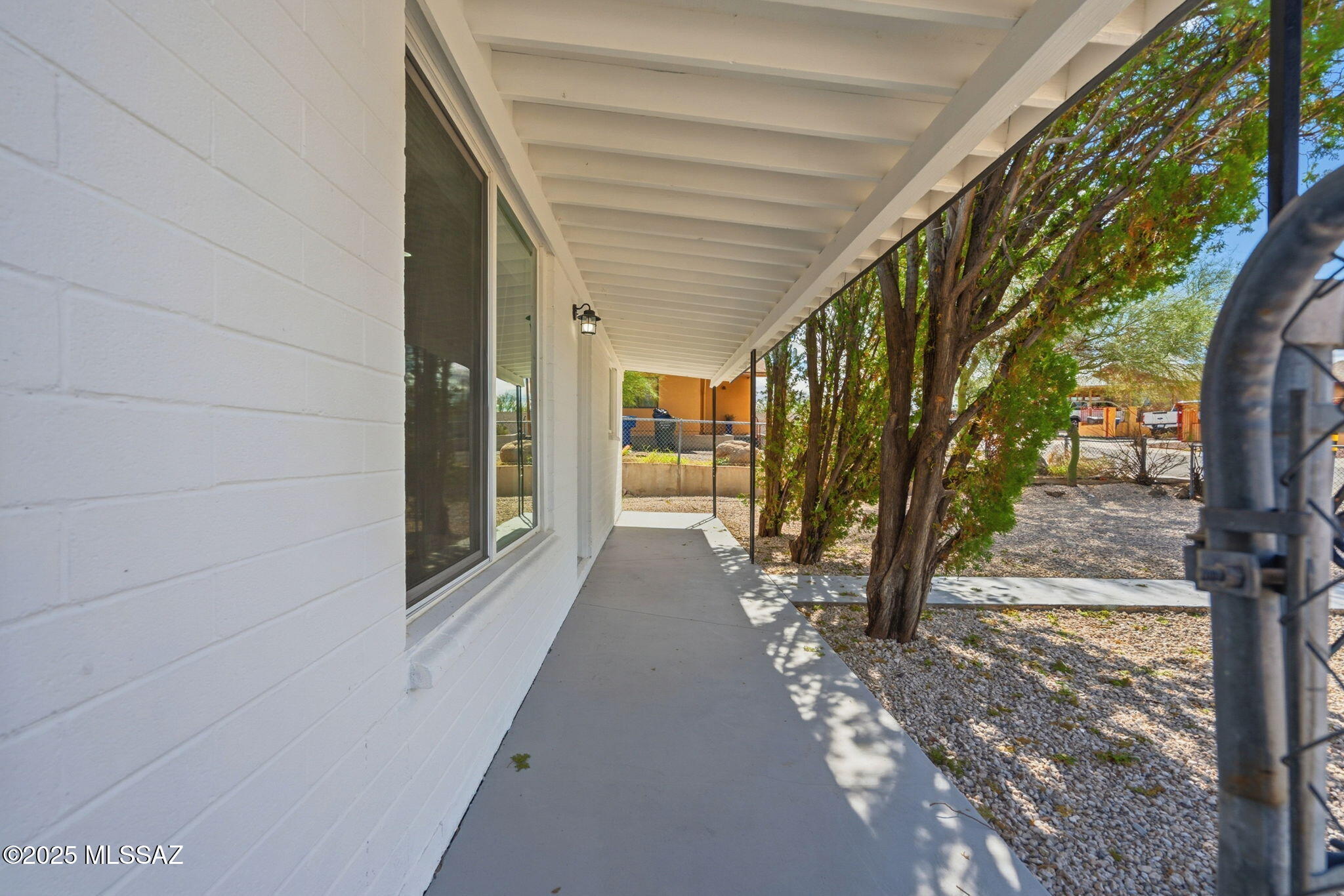 1964 W Mistletoe Circle