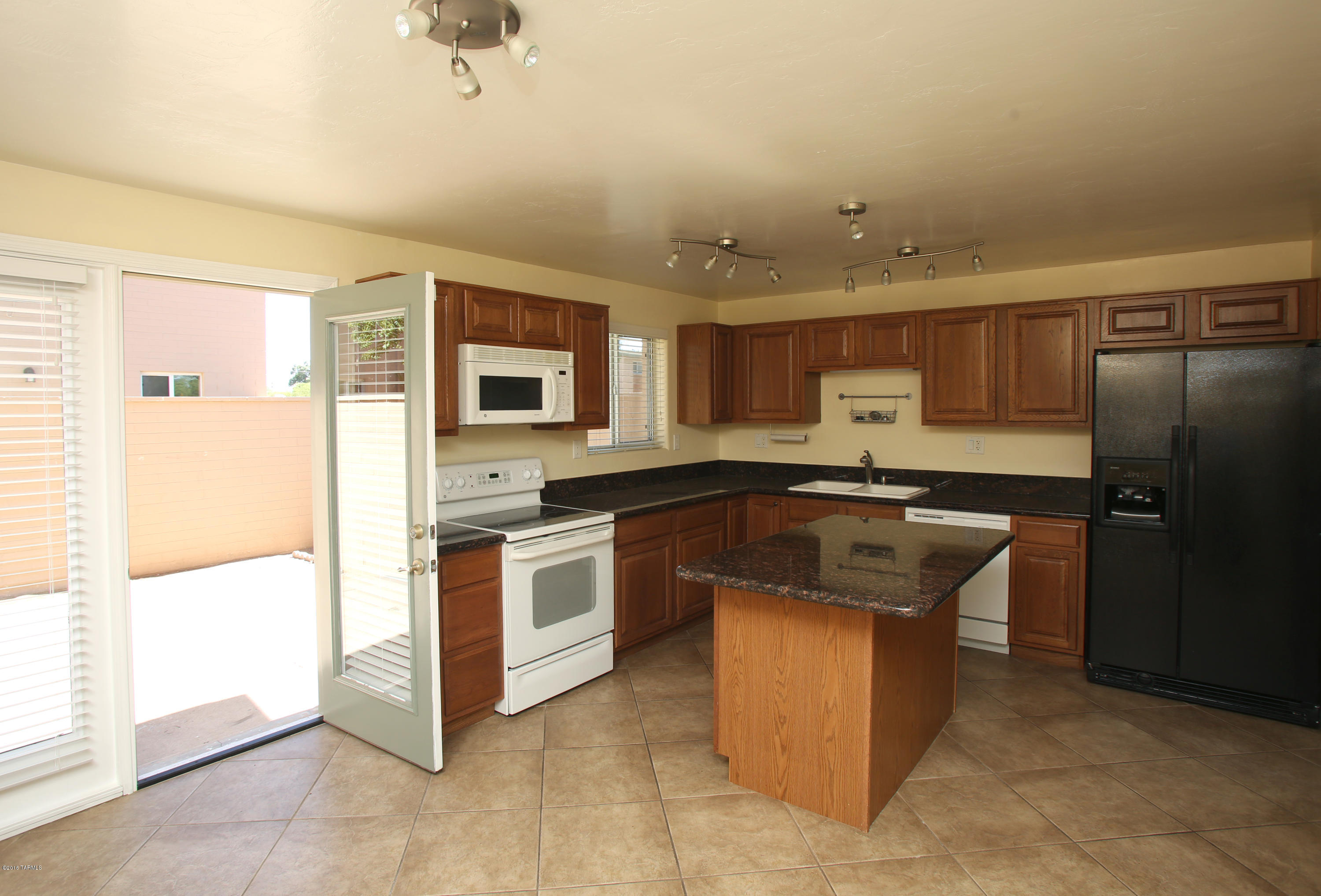 Villa Venice Condos - Residential