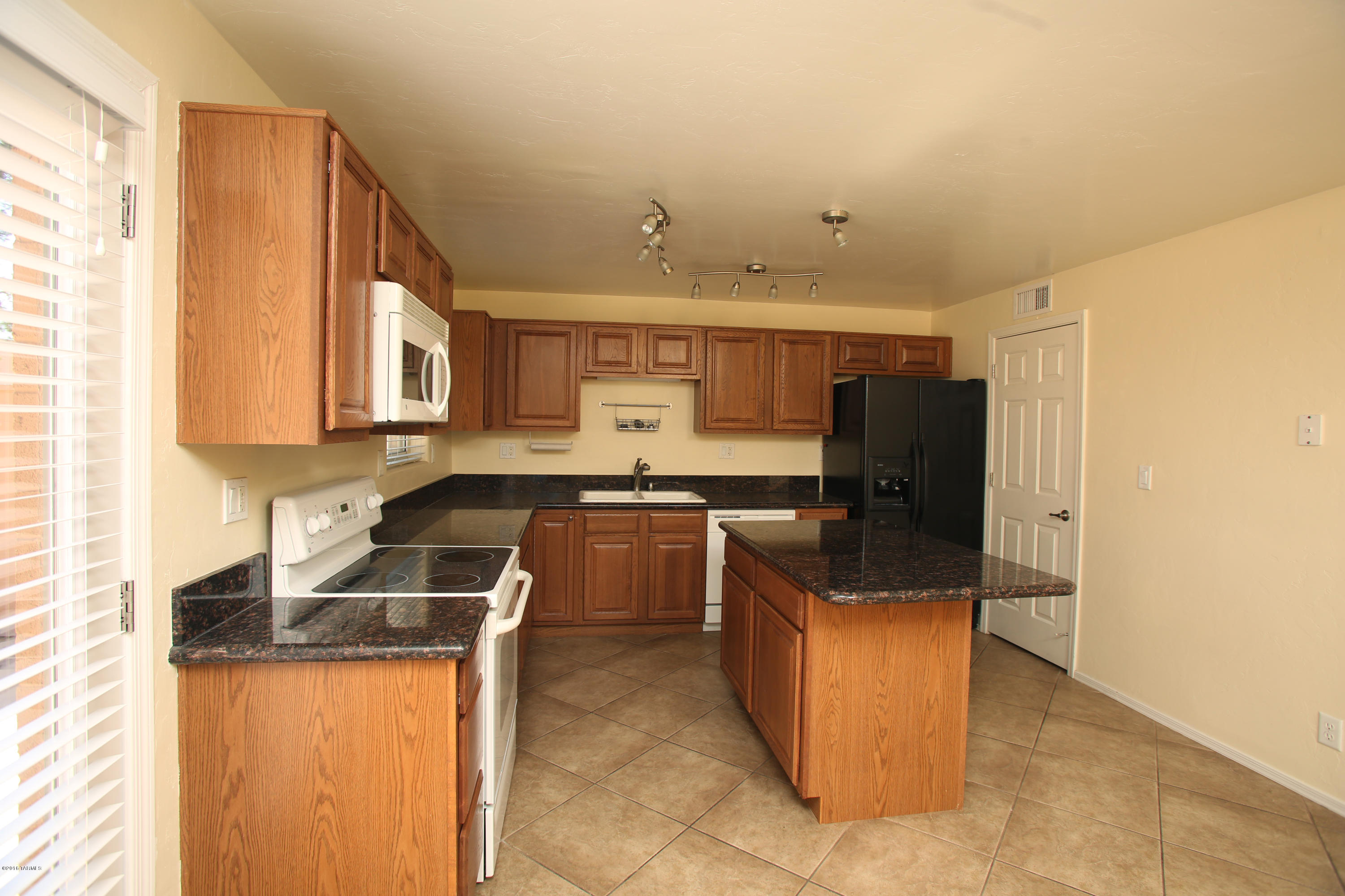 Villa Venice Condos - Residential