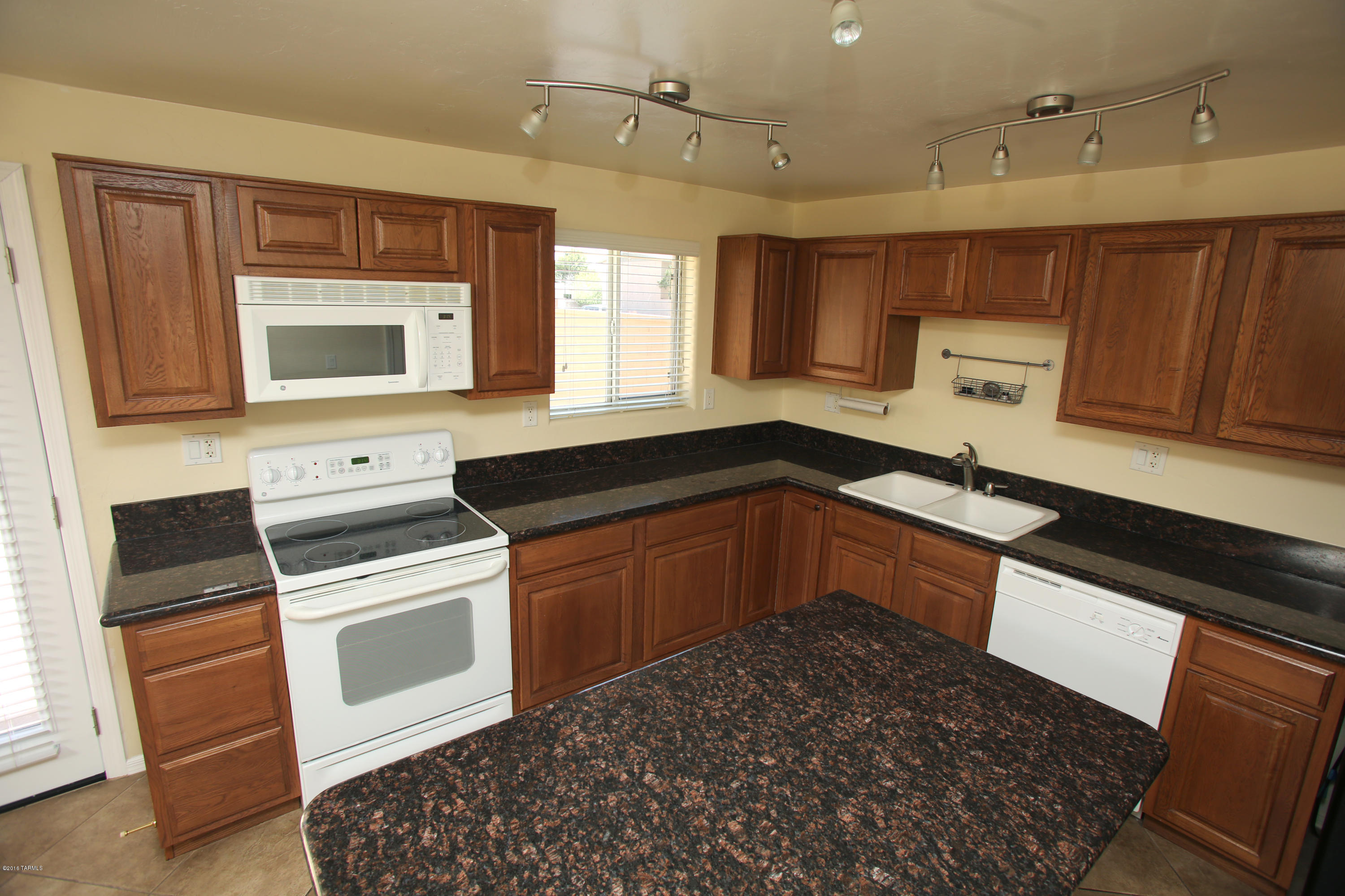 Villa Venice Condos - Residential