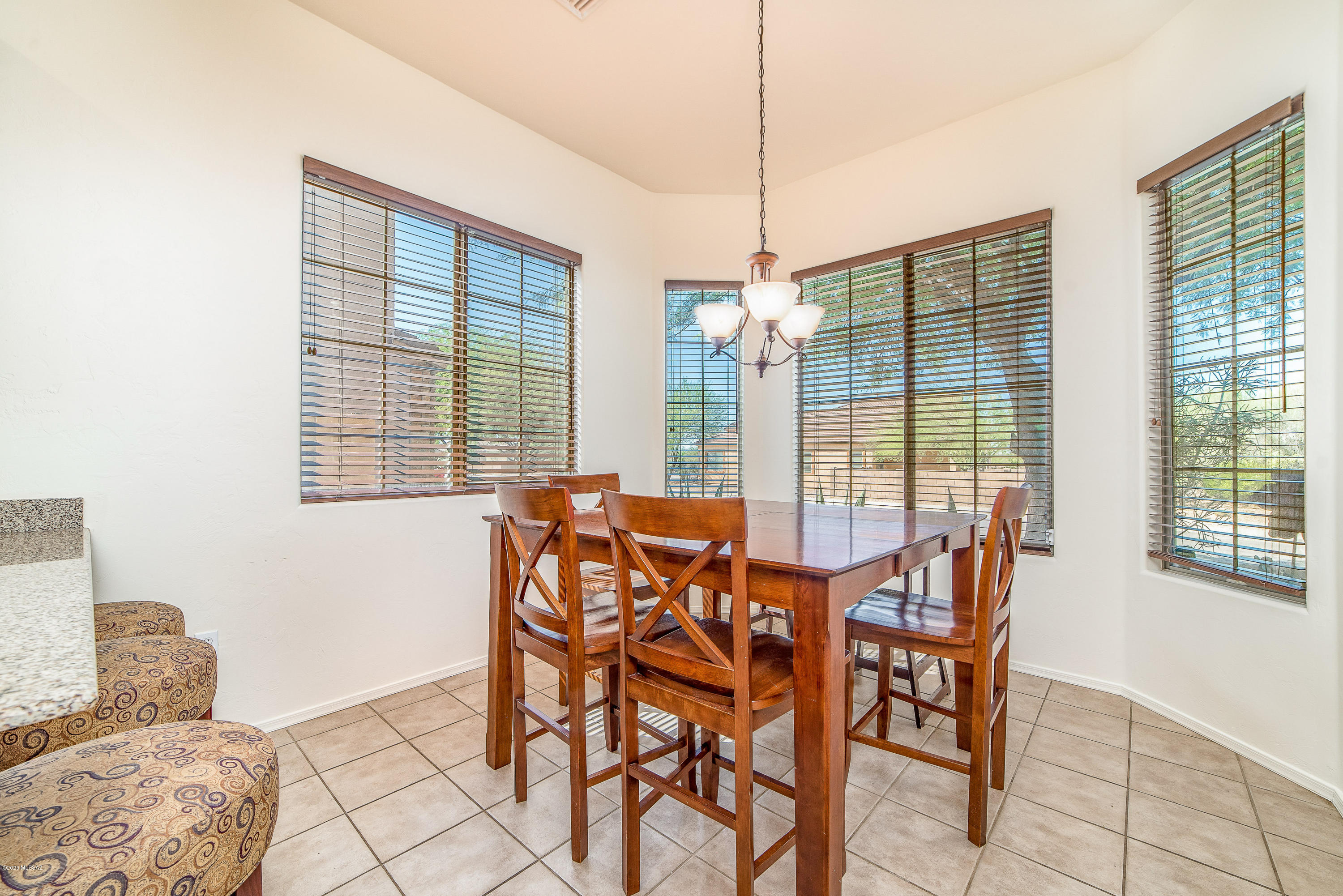 Rancho Vistoso NGHB 10 PCLS S,U & V - Residential
