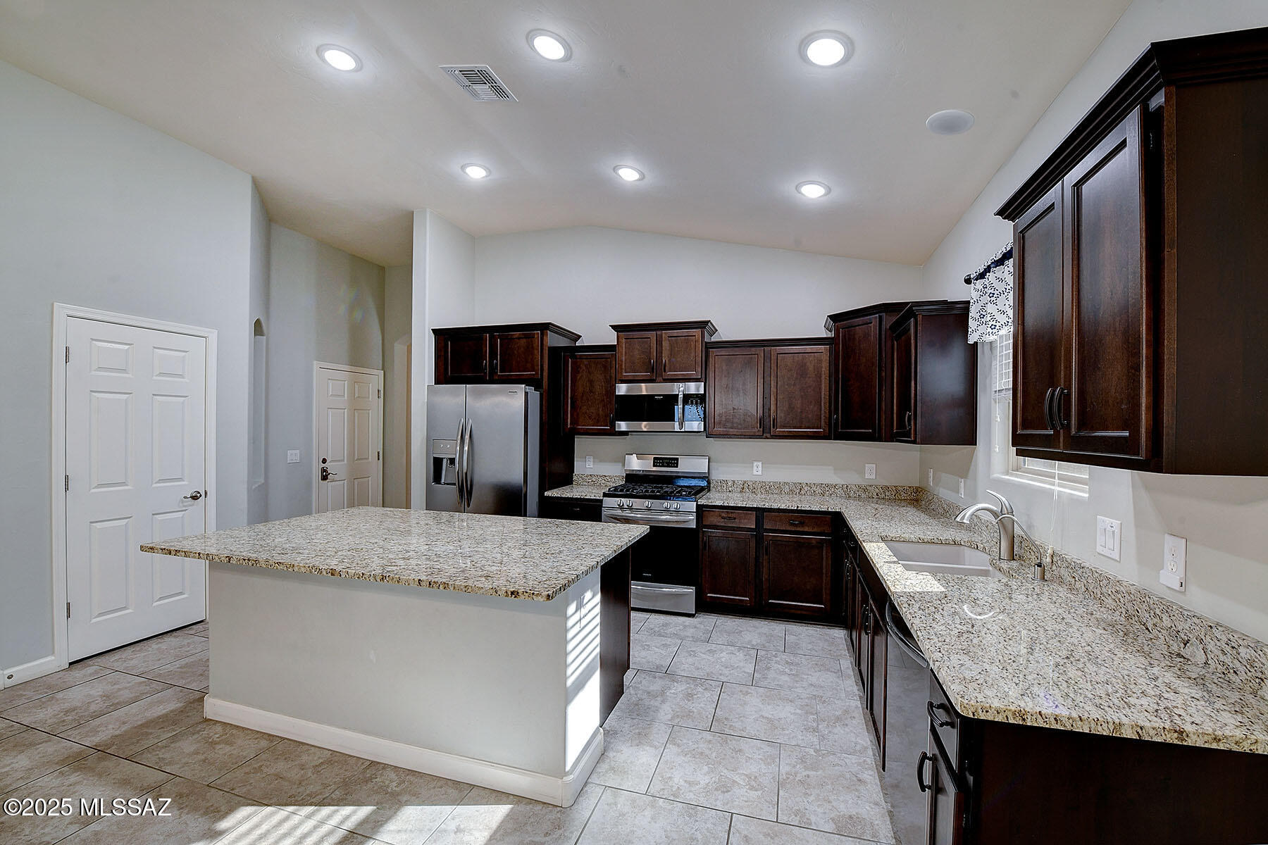 New Tucson Unit NO. 5 (1-312) - Residential