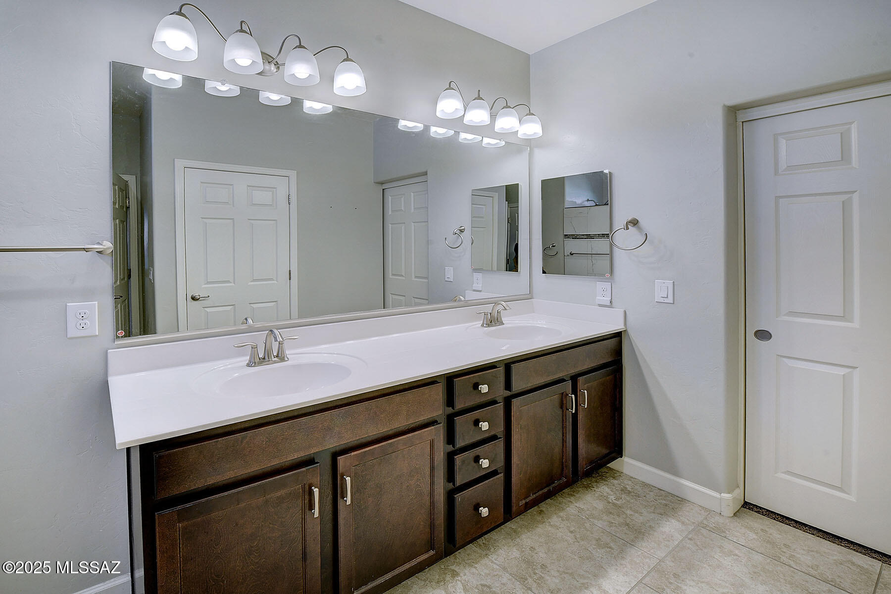 New Tucson Unit NO. 5 (1-312) - Residential