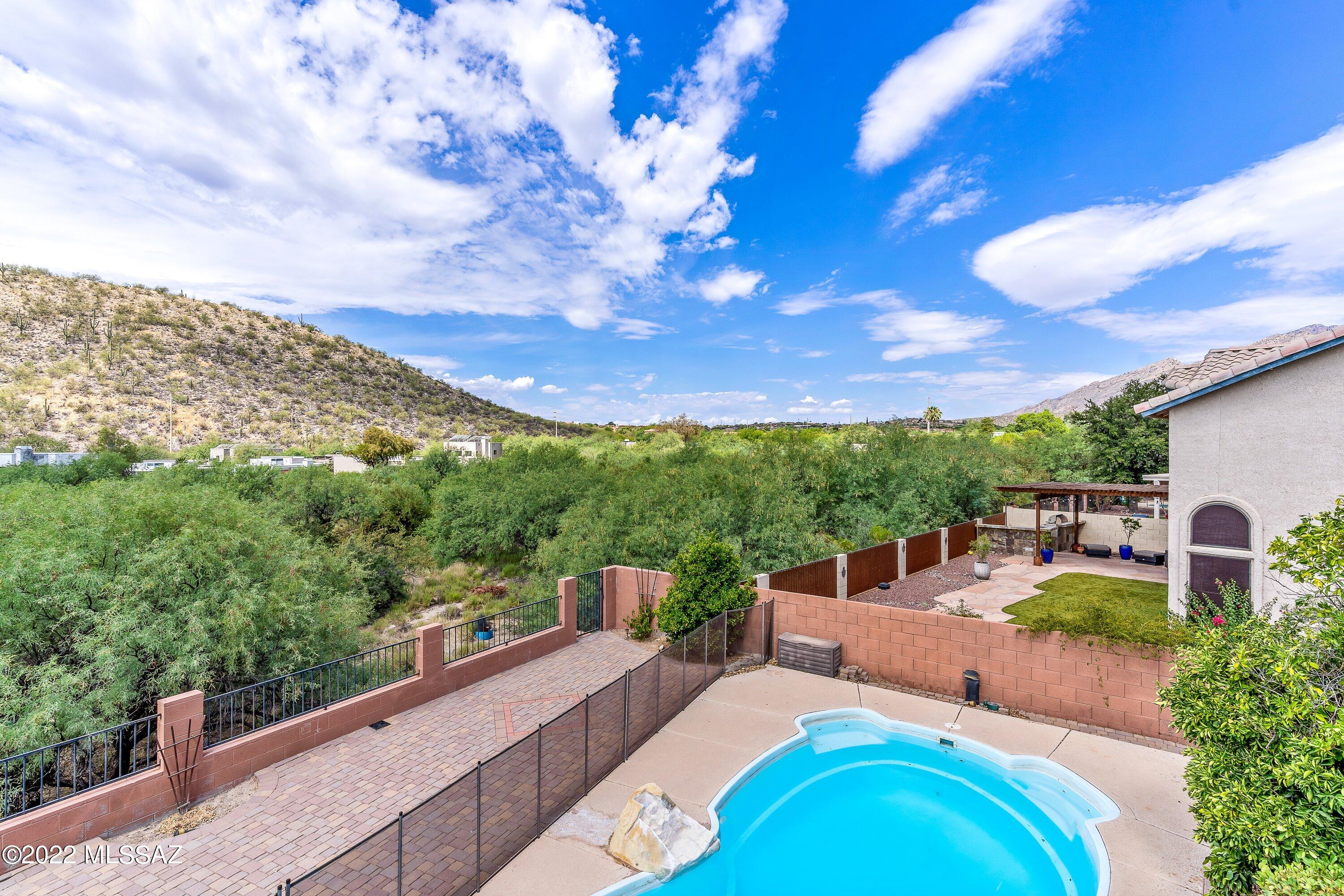 Tierra Santa (1-126) - Residential Lease