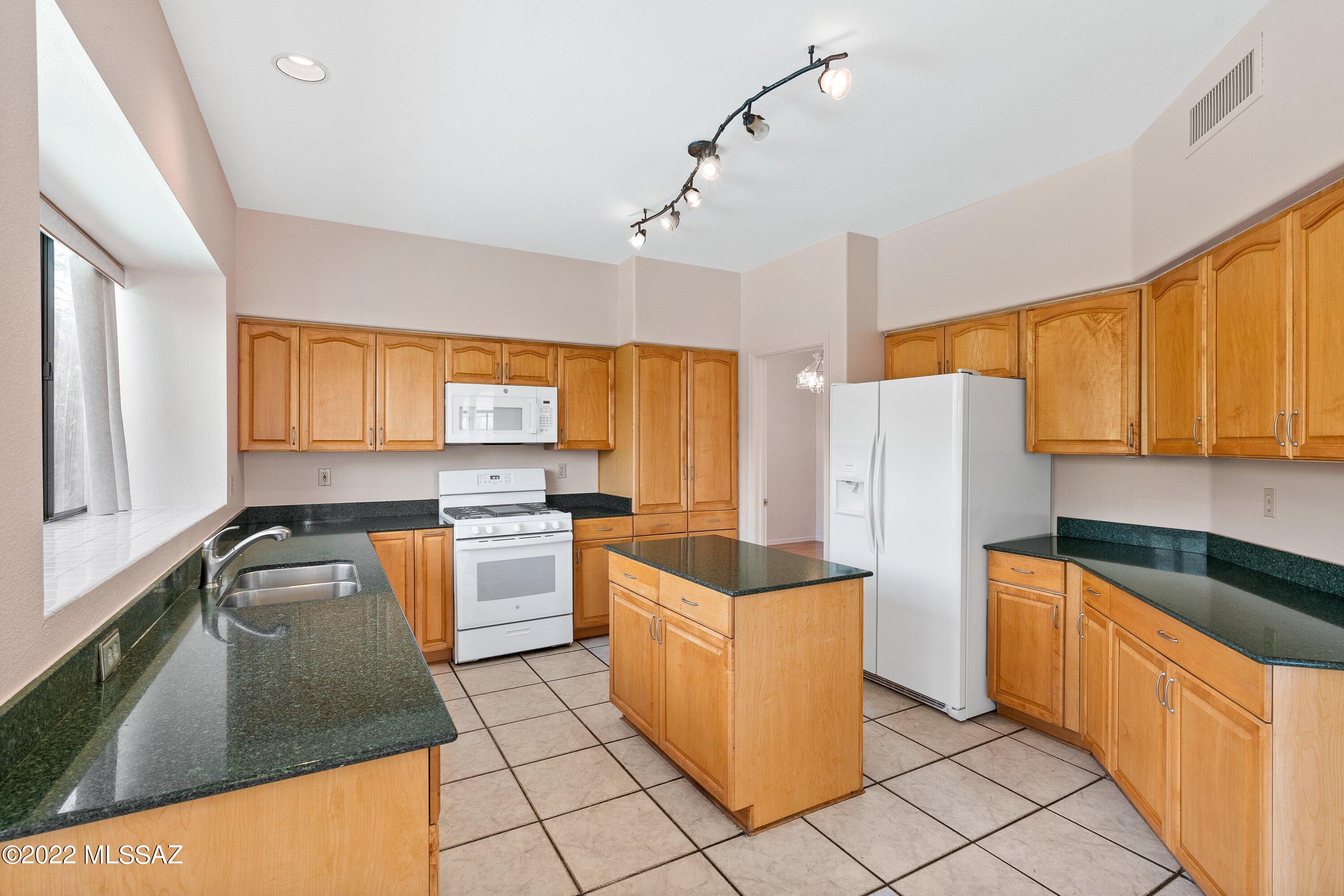 Tierra Santa (1-126) - Residential Lease