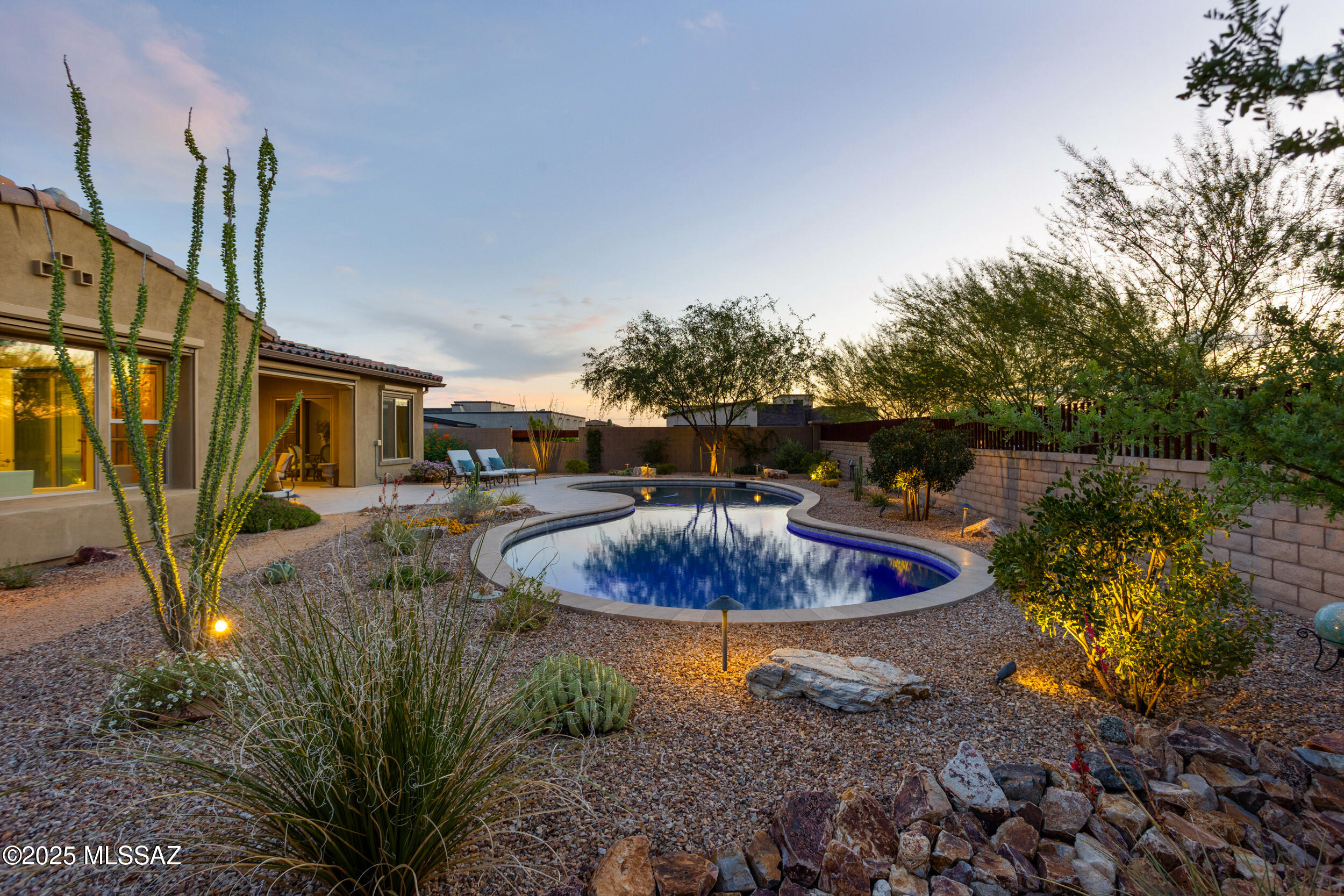14045 N CROOKED CREEK Drive